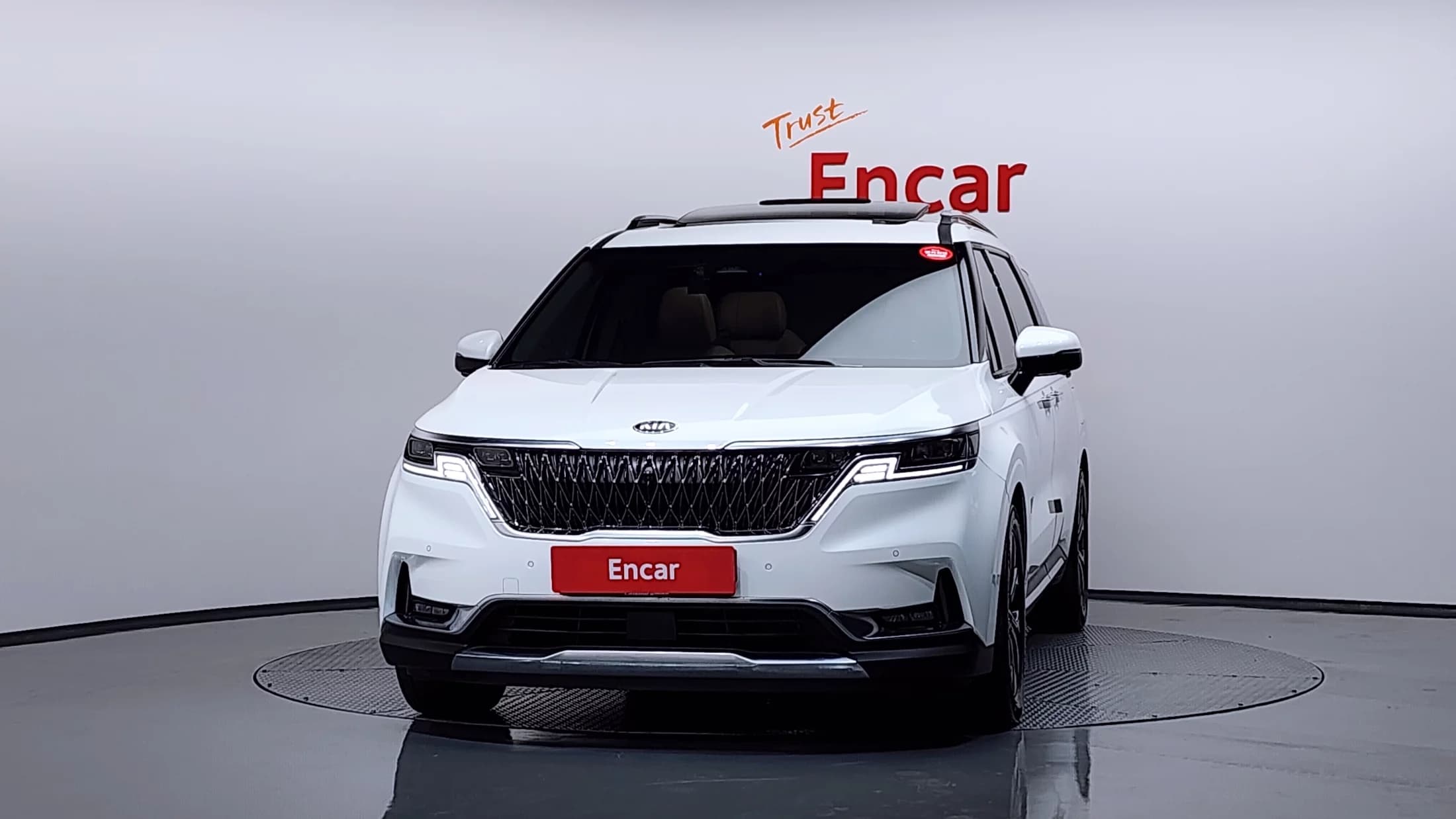 Kia Carnival 7-Seater Signature, 2021 г. 97519 км. — фото 3