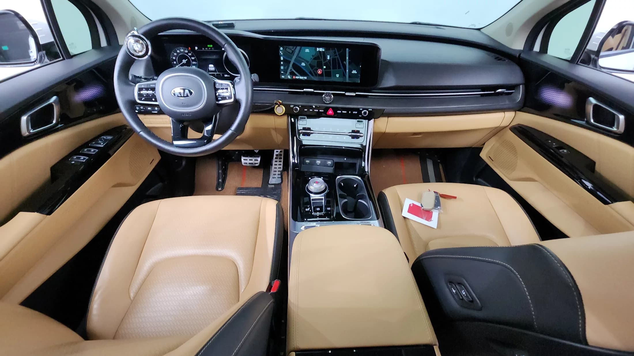 Kia Carnival 7-Seater Signature, 2021 г. 97519 км. — фото 7