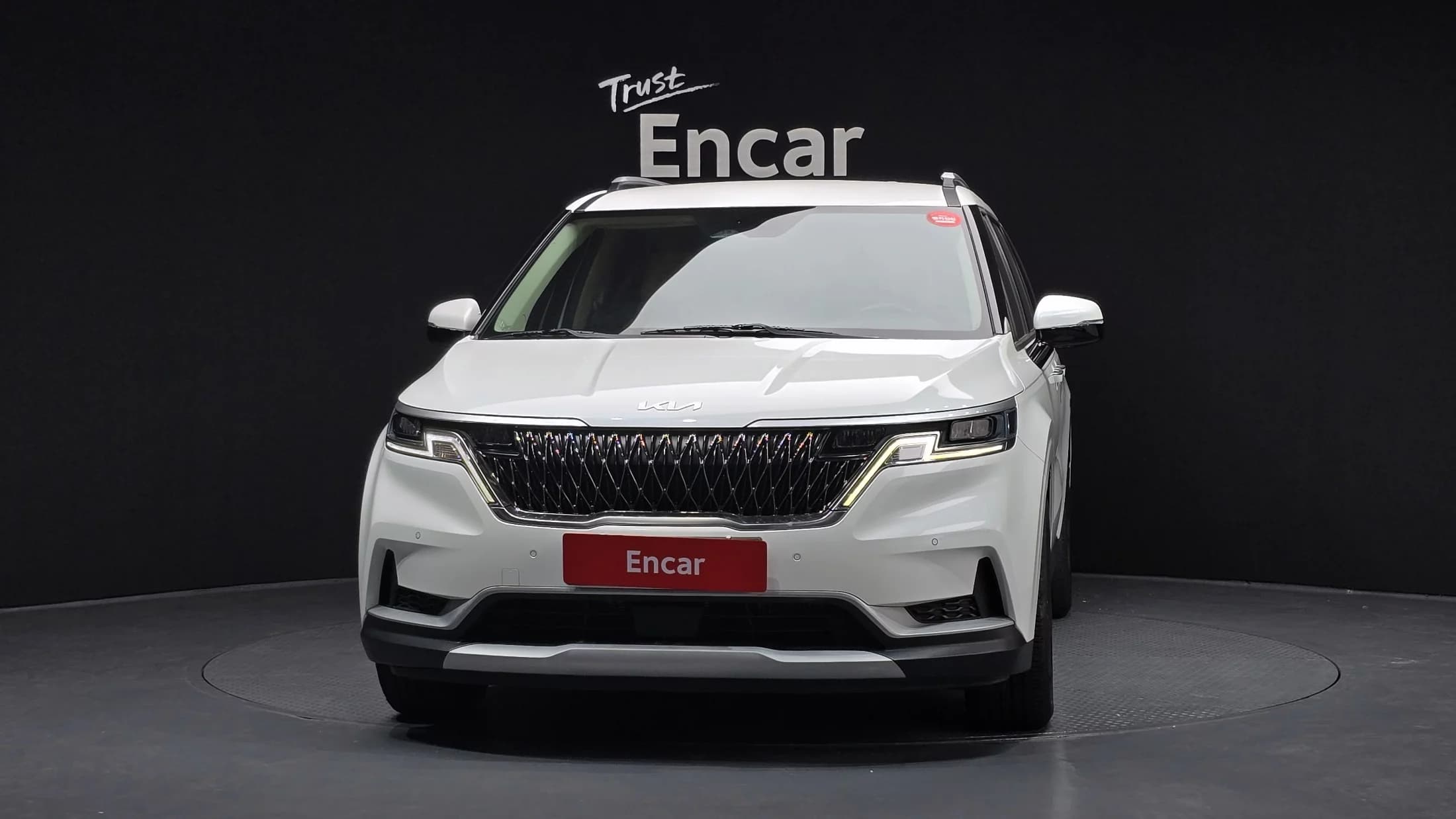 Kia Carnival 9-Seater Prestige, 2023 г. 57577 км. — фото 3