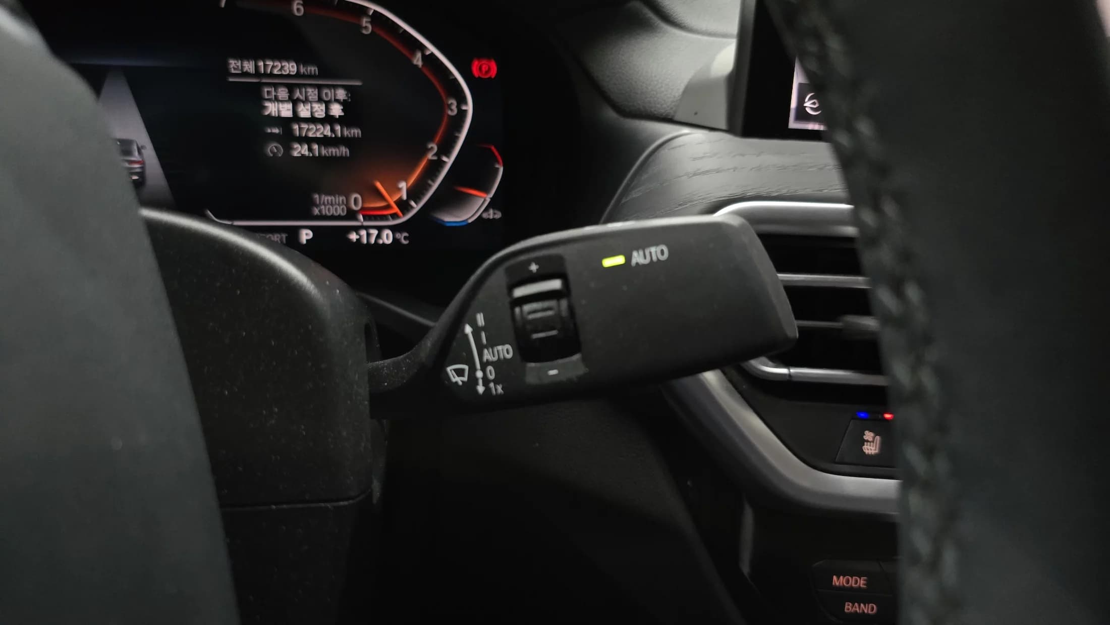 BMW X4 xDrive20i xLine, 2023 г. 17276 км. — фото 17
