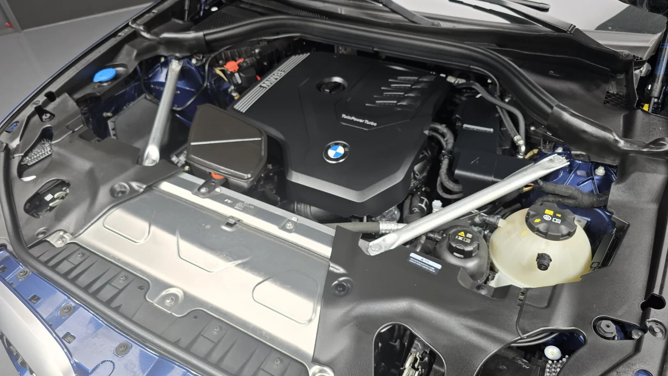 BMW X4 xDrive20i xLine, 2023 г. 17276 км. — фото 6