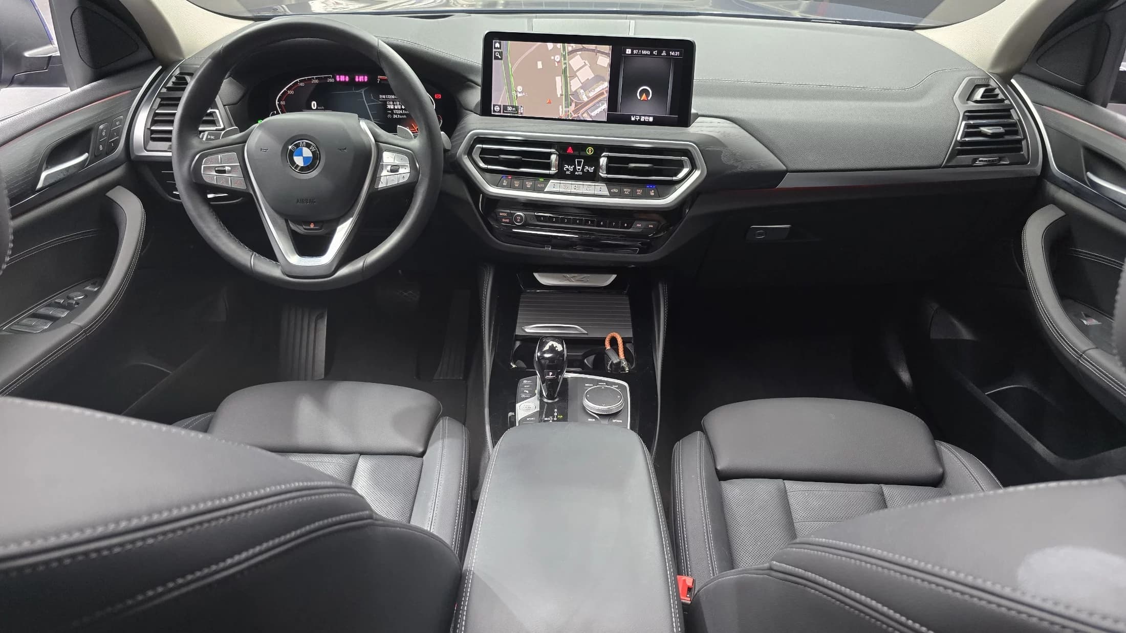 BMW X4 xDrive20i xLine, 2023 г. 17276 км. — фото 7