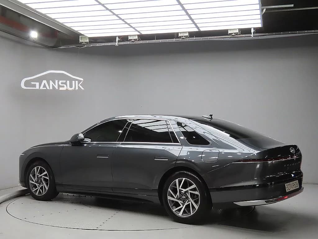 Hyundai Grandeur 2,5 Gasoline 2WD Exclusive, 2023 г. 61615 км. — фото 2