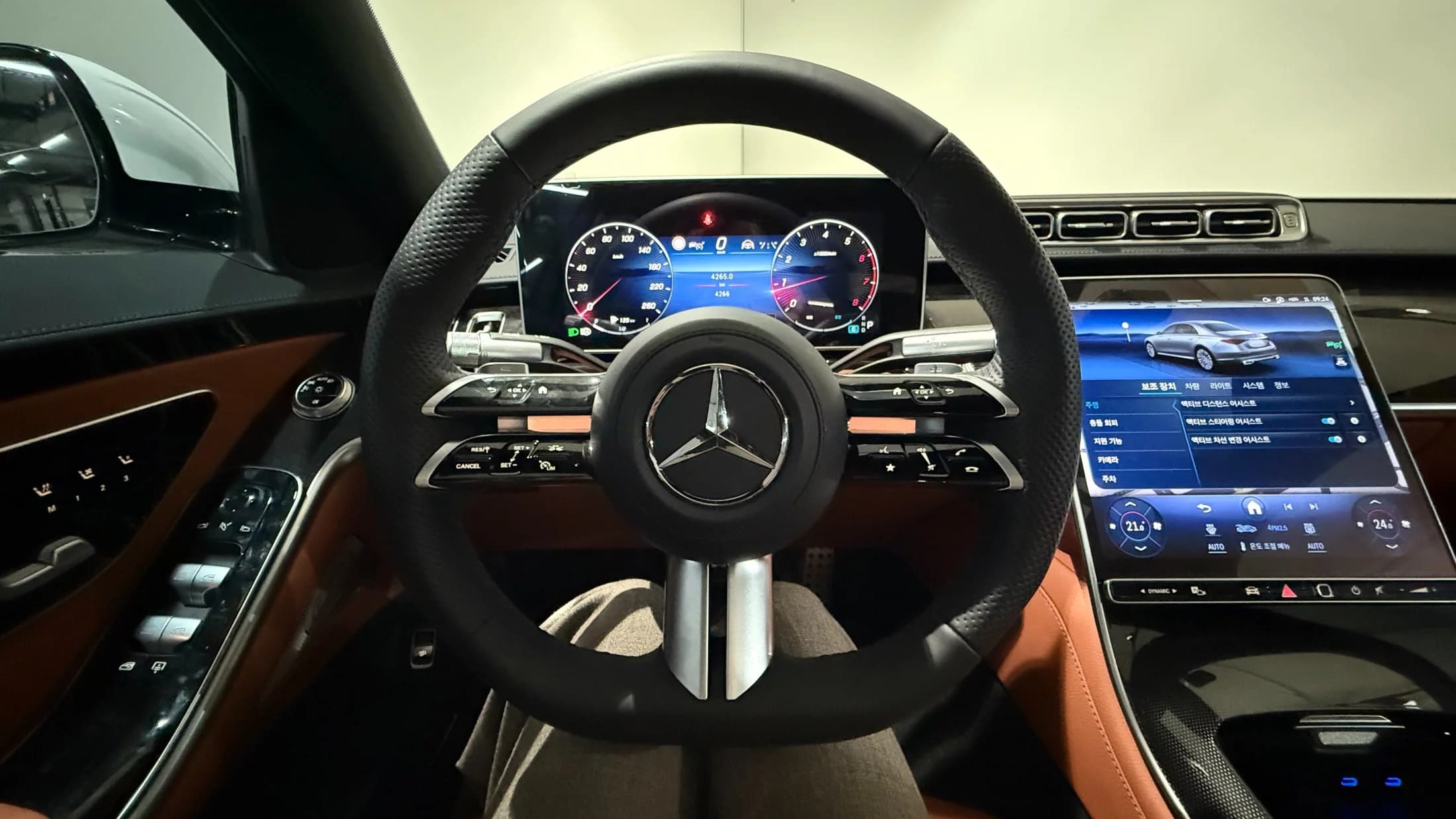 Mercedes-Benz S-Class S500L 4MATIC, 2025 г. 4681 км. — фото 10