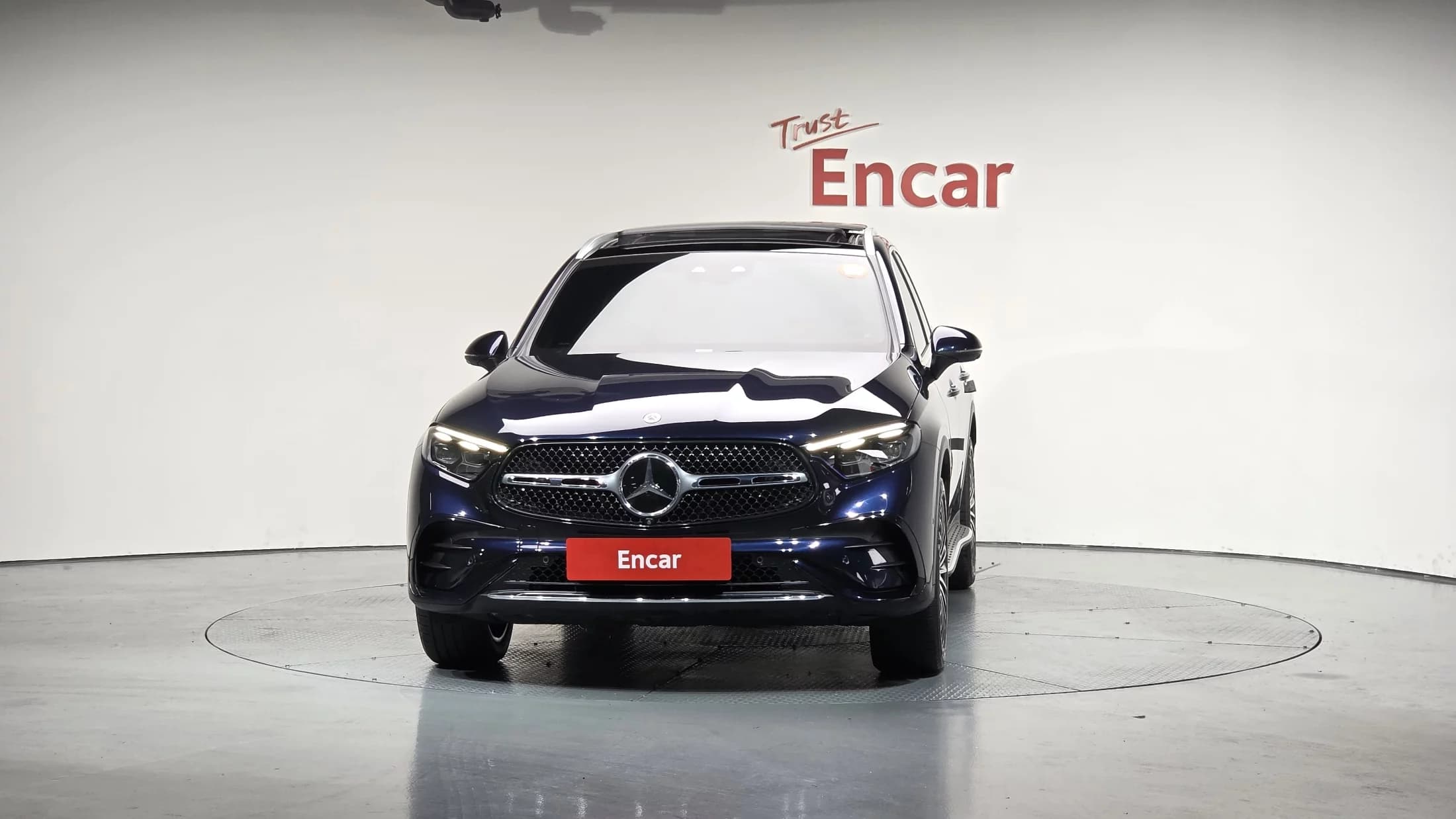 Mercedes-Benz GLC-Class GLC300 4MATIC AMG Line, 2023 г. 68624 км. — фото 2