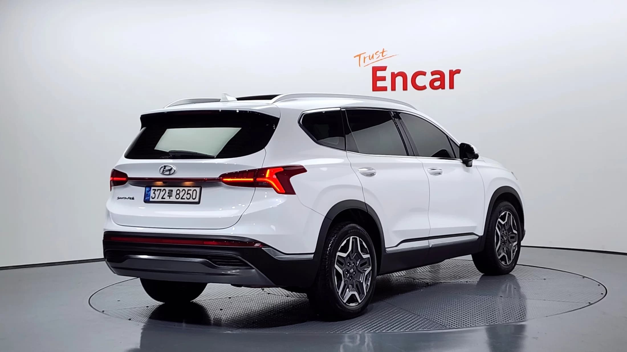 Hyundai Santa Fe HEV 1.6 2WD Prestige, гибрид, 2021 г. 69072 км. — фото 2
