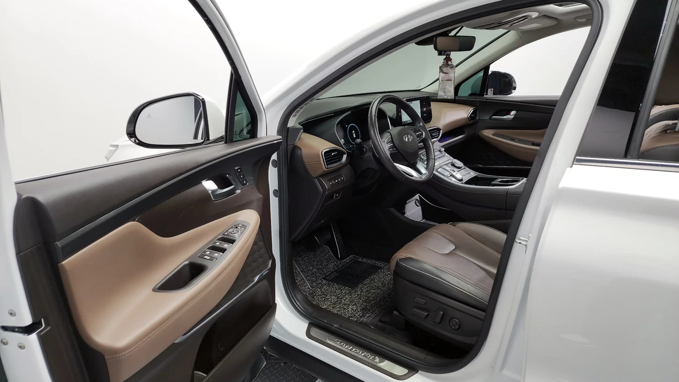 Hyundai Santa Fe HEV 1.6 2WD Prestige, гибрид, 2021 г. 69072 км. — фото 10