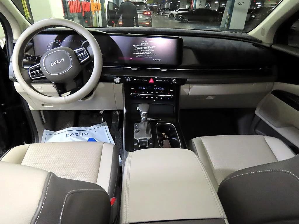 Kia Carnival Gasoline 9-Seater Prestige, 2022 г. 55071 км. — фото 10