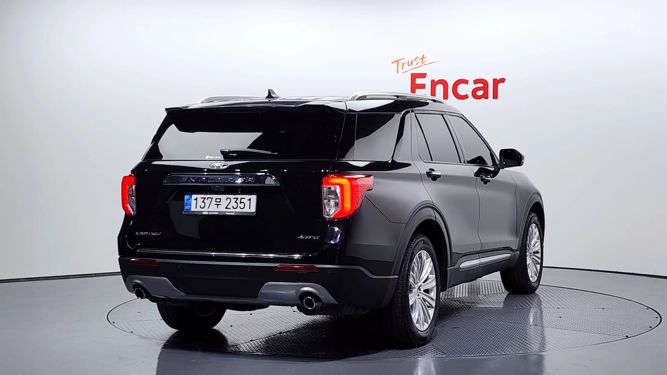 Ford EXPLORER 2.3 LimIted 4WD, 2021 г. 35355 км. — фото 2