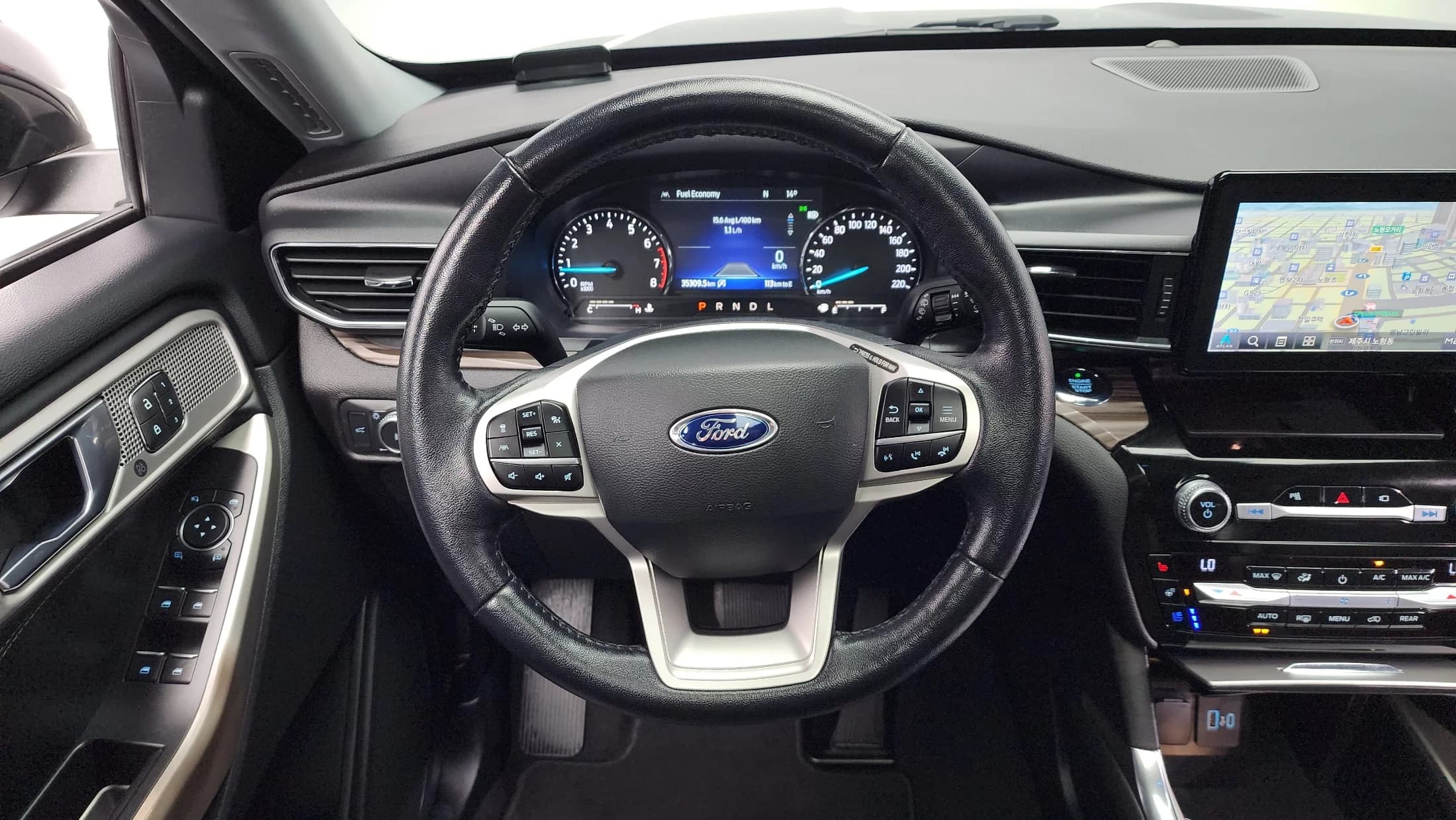 Ford EXPLORER 2.3 LimIted 4WD, 2021 г. 35355 км. — фото 13