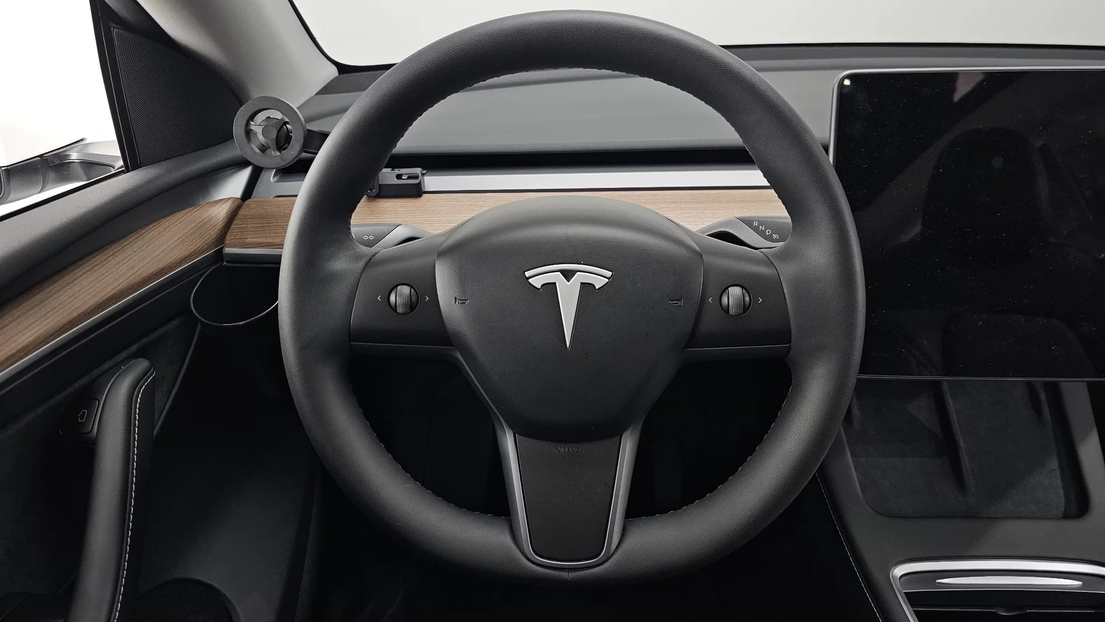 Tesla Model Y RWD, электромобиль, 2024 г. 44263 км. — фото 13