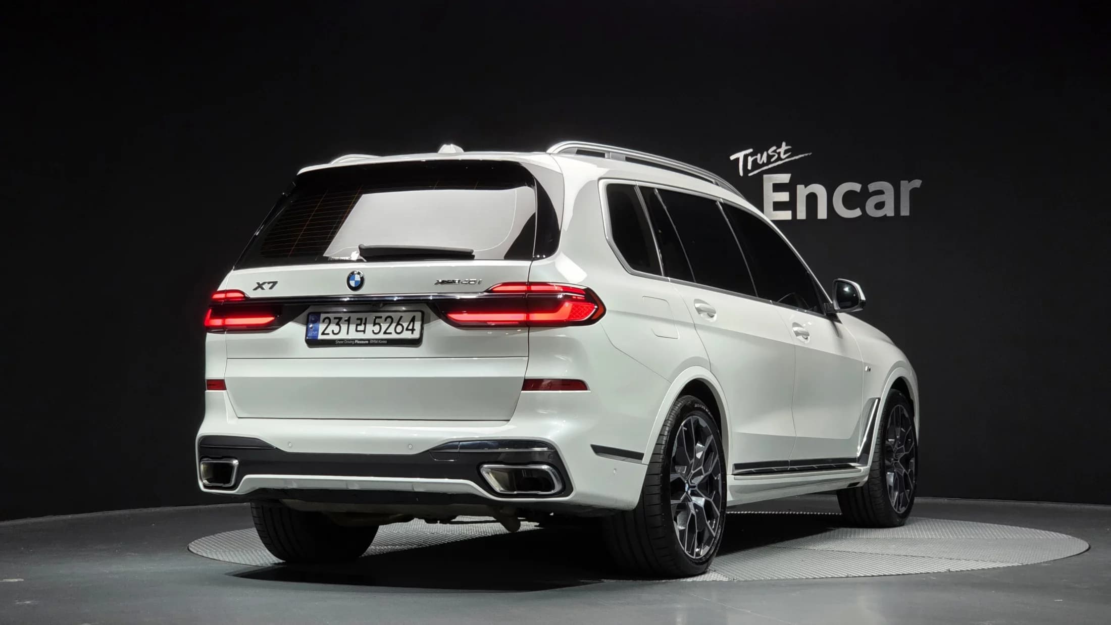 BMW X7 xDrive 40i M Sport 7STR, 2023 г. 62094 км. — фото 2