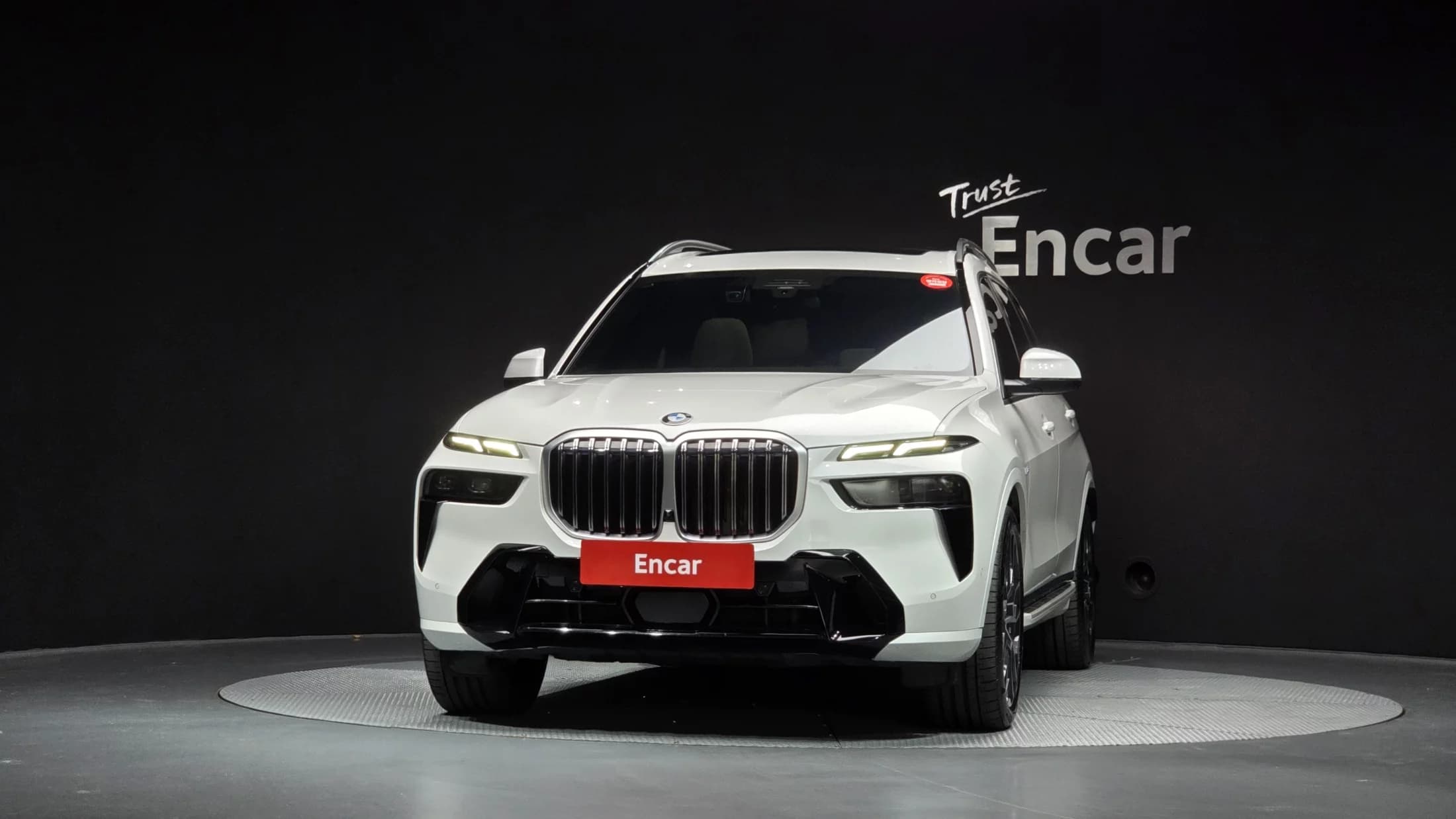 BMW X7 xDrive 40i M Sport 7STR, 2023 г. 62094 км. — фото 3