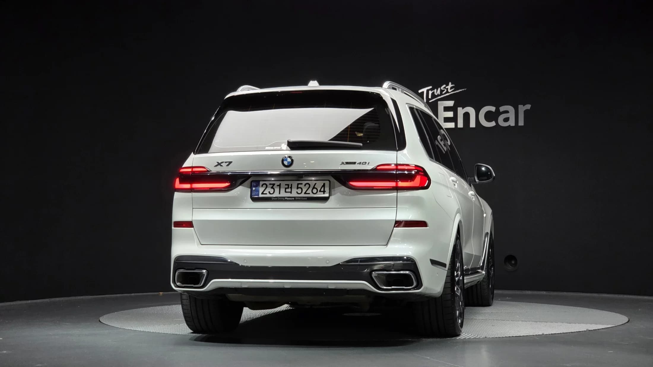 BMW X7 xDrive 40i M Sport 7STR, 2023 г. 62094 км. — фото 4