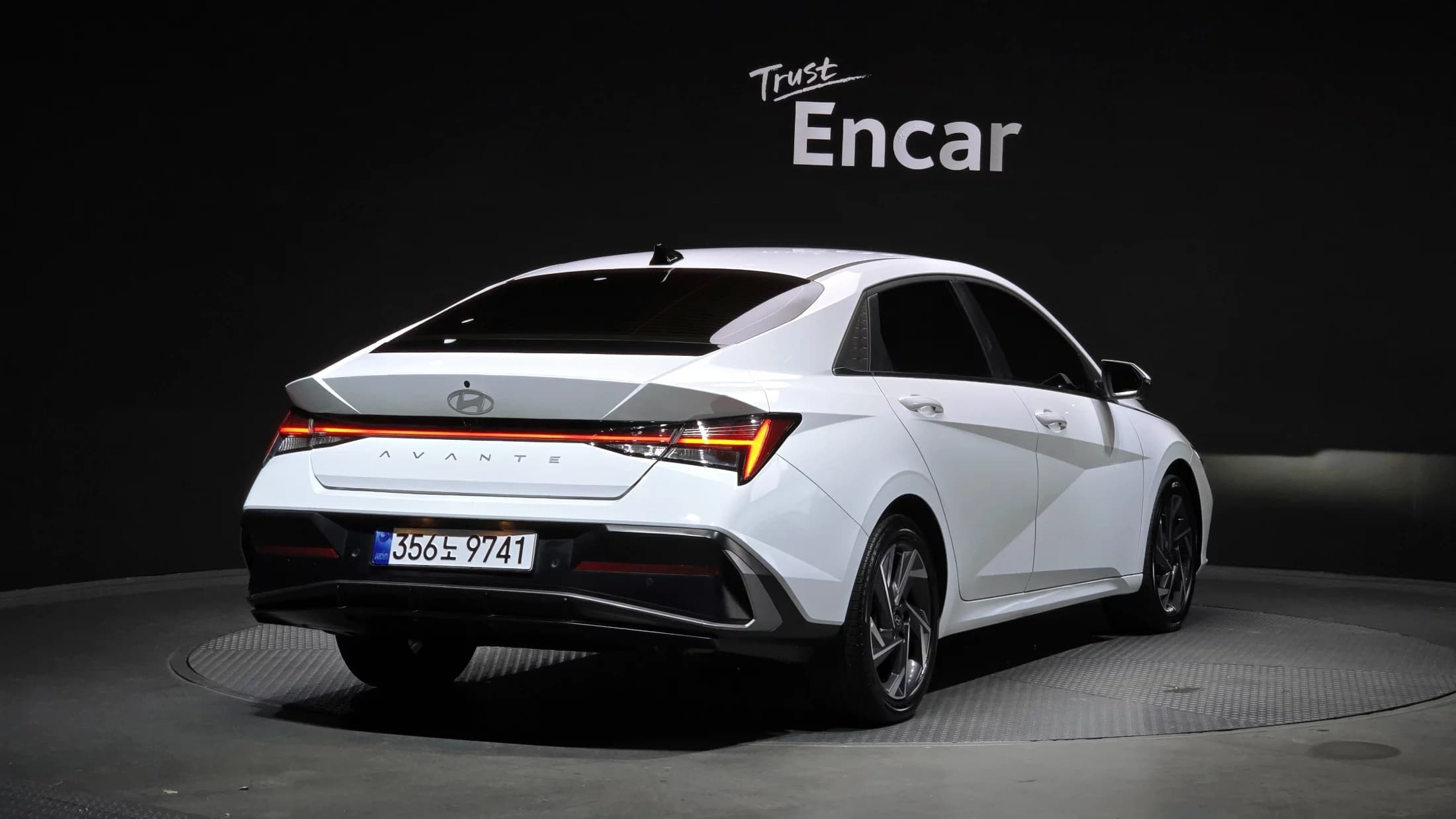 Hyundai AVANTE (Хендай Элантра) Inspiration, гибрид, 2025 г. 36746 км. — фото 2