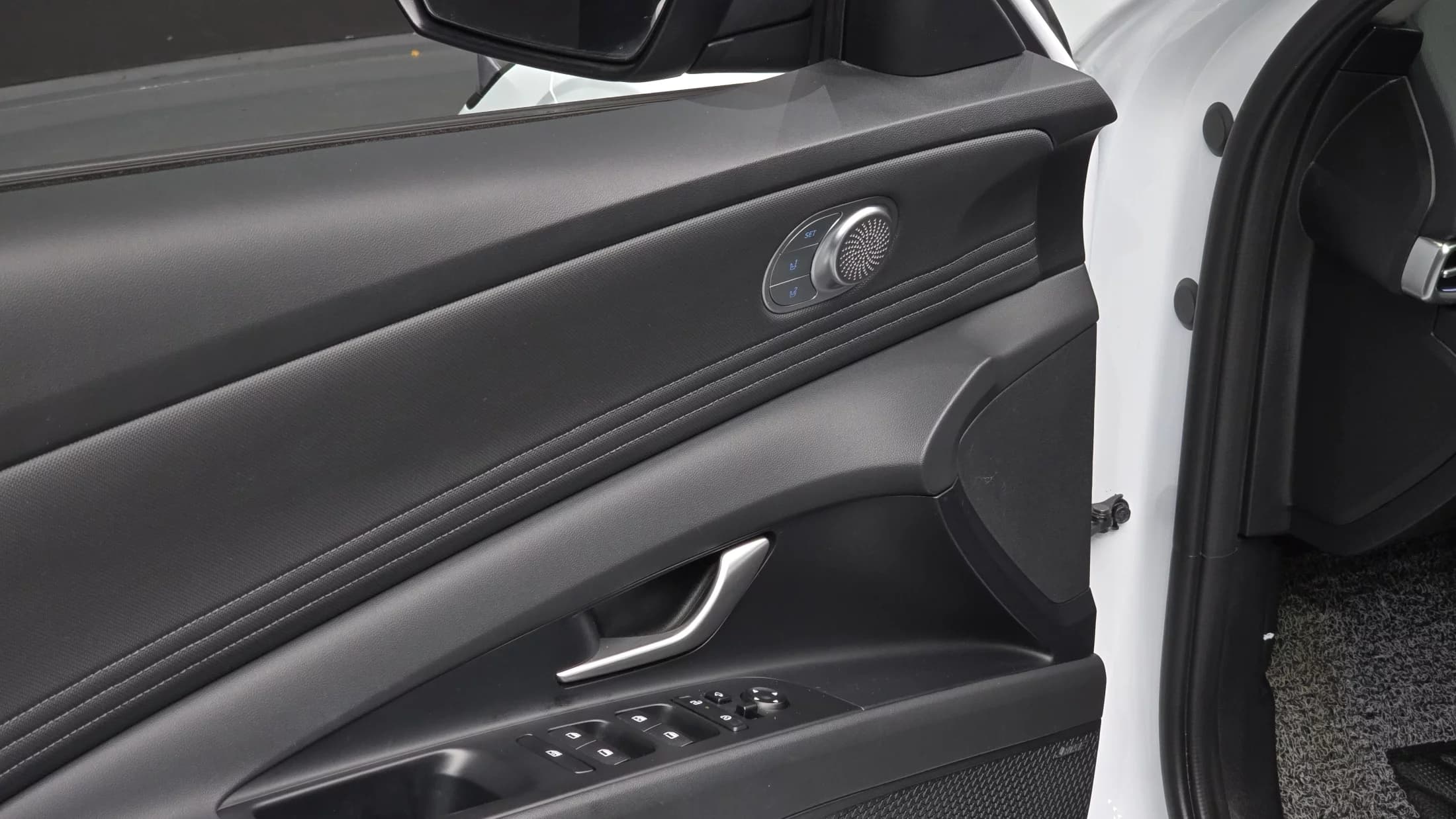 Hyundai AVANTE (Хендай Элантра) Inspiration, гибрид, 2025 г. 36746 км. — фото 18