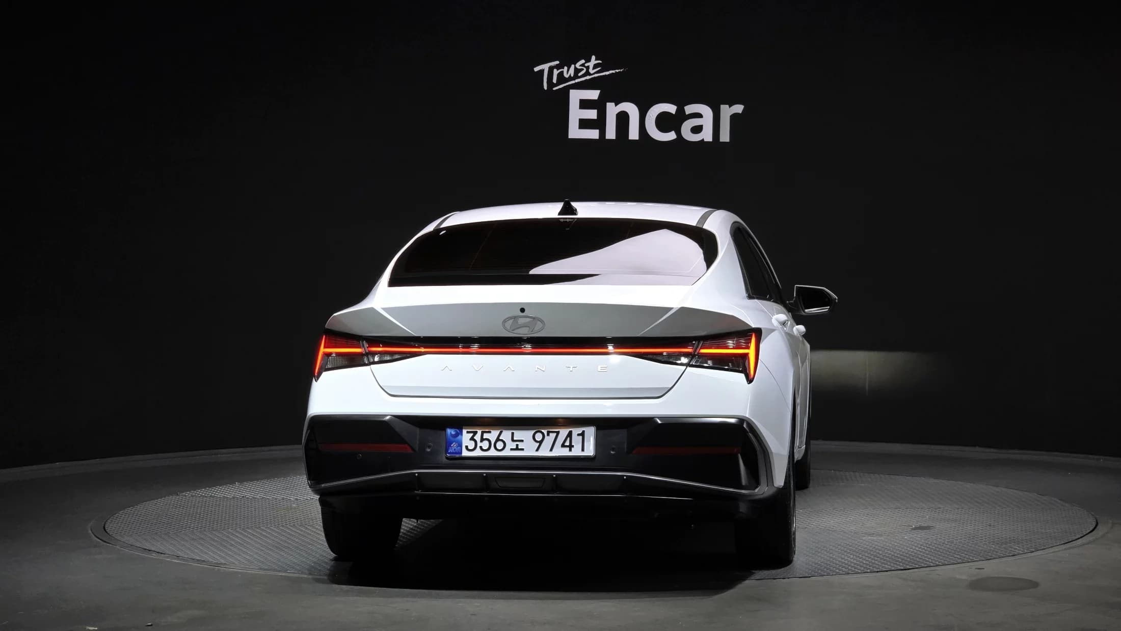 Hyundai AVANTE (Хендай Элантра) Inspiration, гибрид, 2025 г. 36746 км. — фото 4