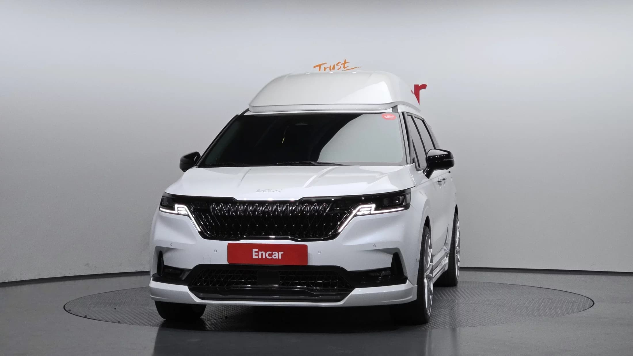 Kia Carnival 9-Seater Hi-Limousine(Special Vehicle), 2021 г. 65092 км. — фото 3