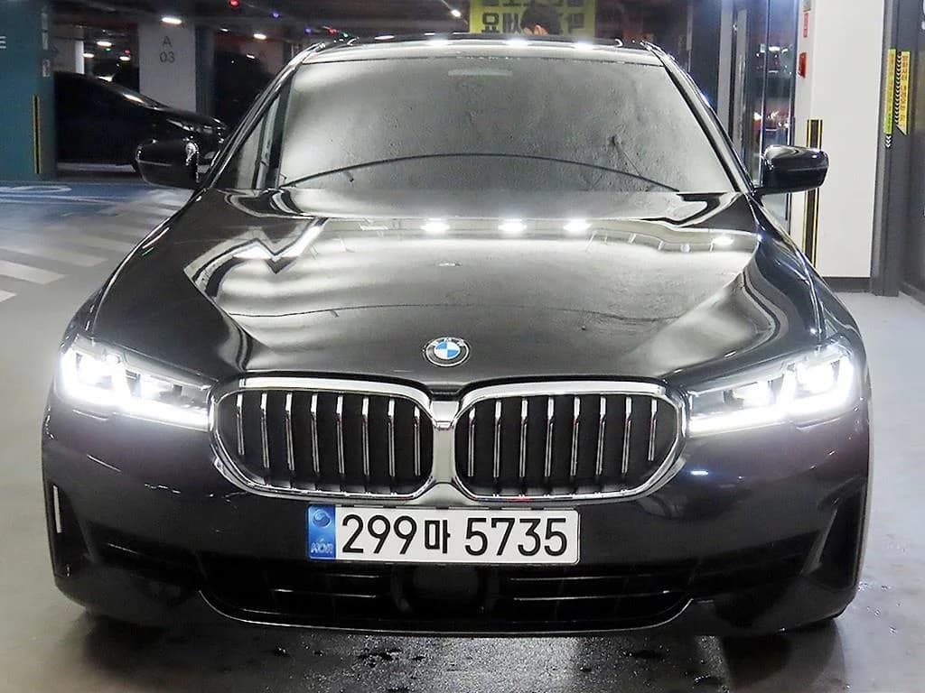 BMW 5-Series 520i Luxury, 2022 г. 20671 км. — фото 2