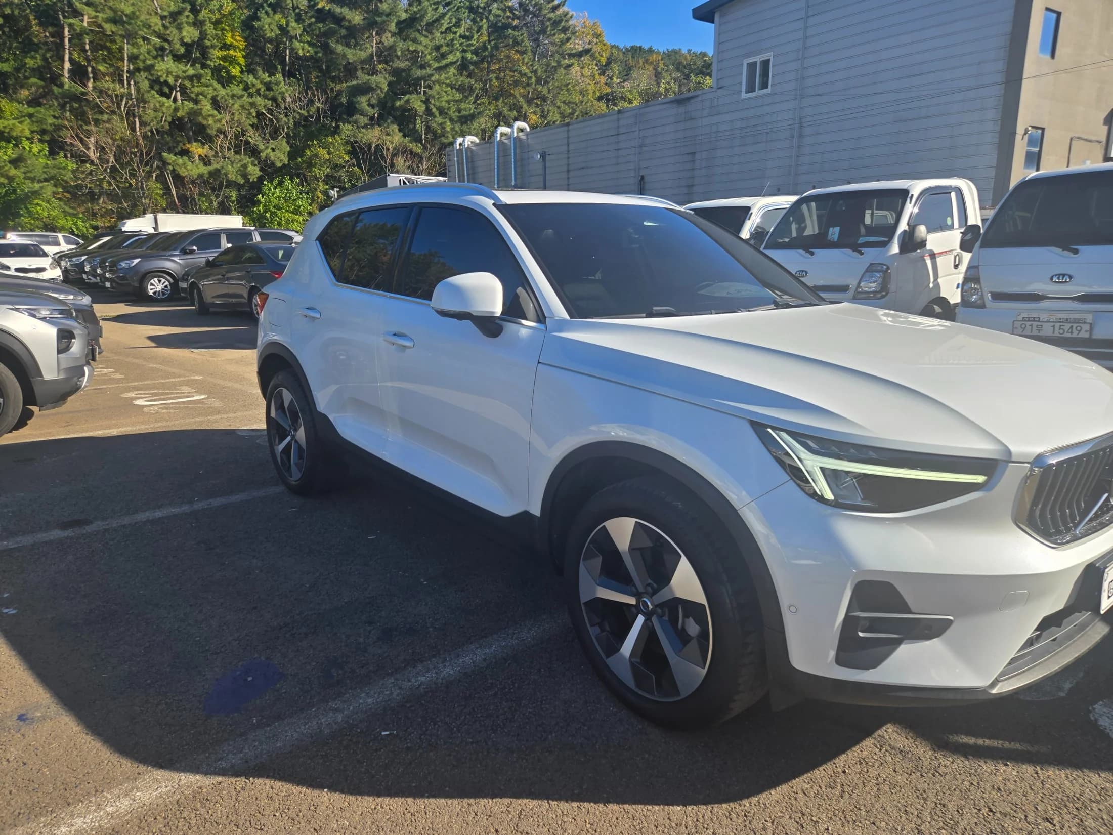 Volvo XC40 B4 Ultimate Bright, 2022 г. 31082 км. — фото 2