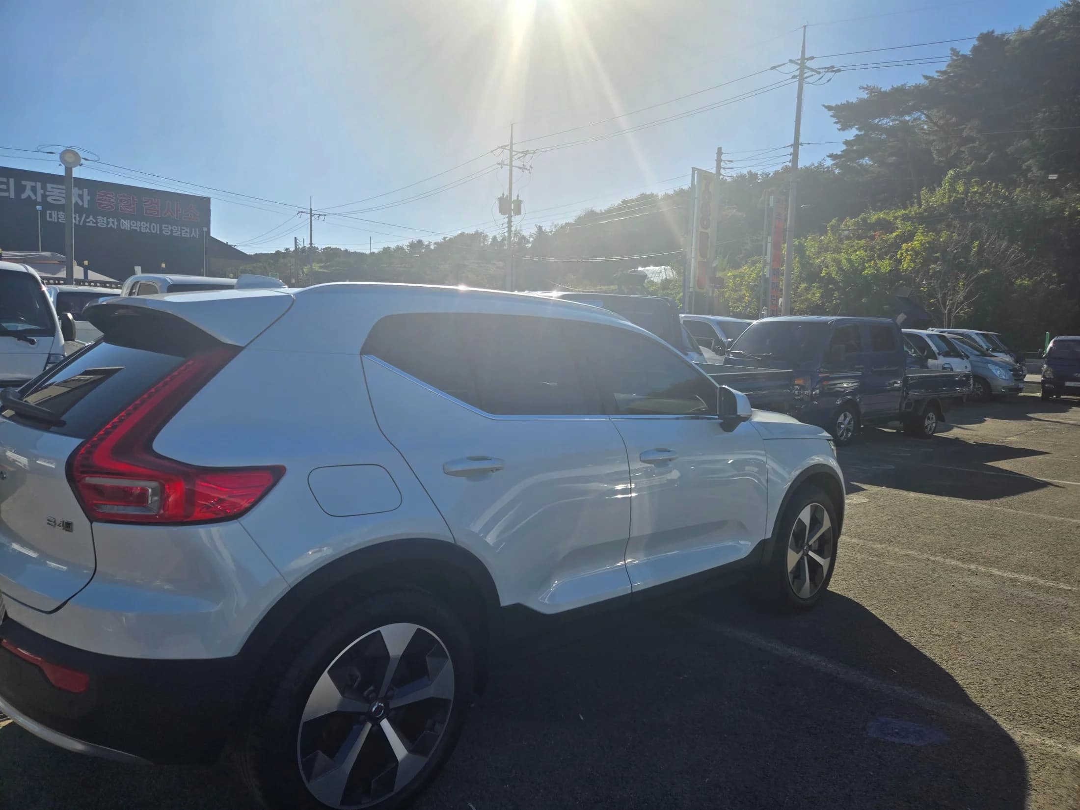 Volvo XC40 B4 Ultimate Bright, 2022 г. 31082 км. — фото 4