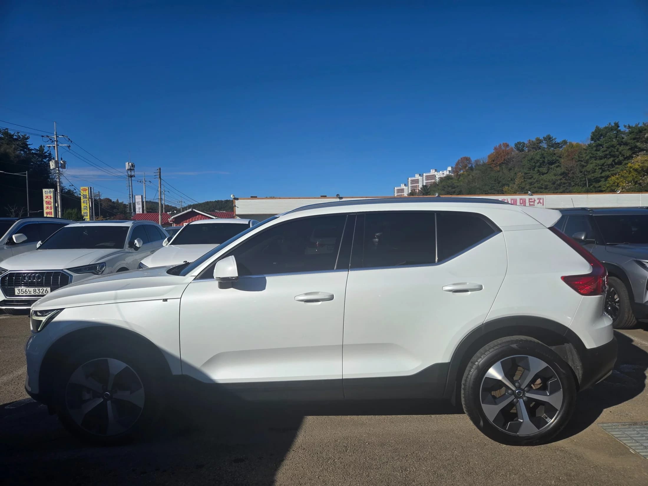 Volvo XC40 B4 Ultimate Bright, 2022 г. 31082 км. — фото 8