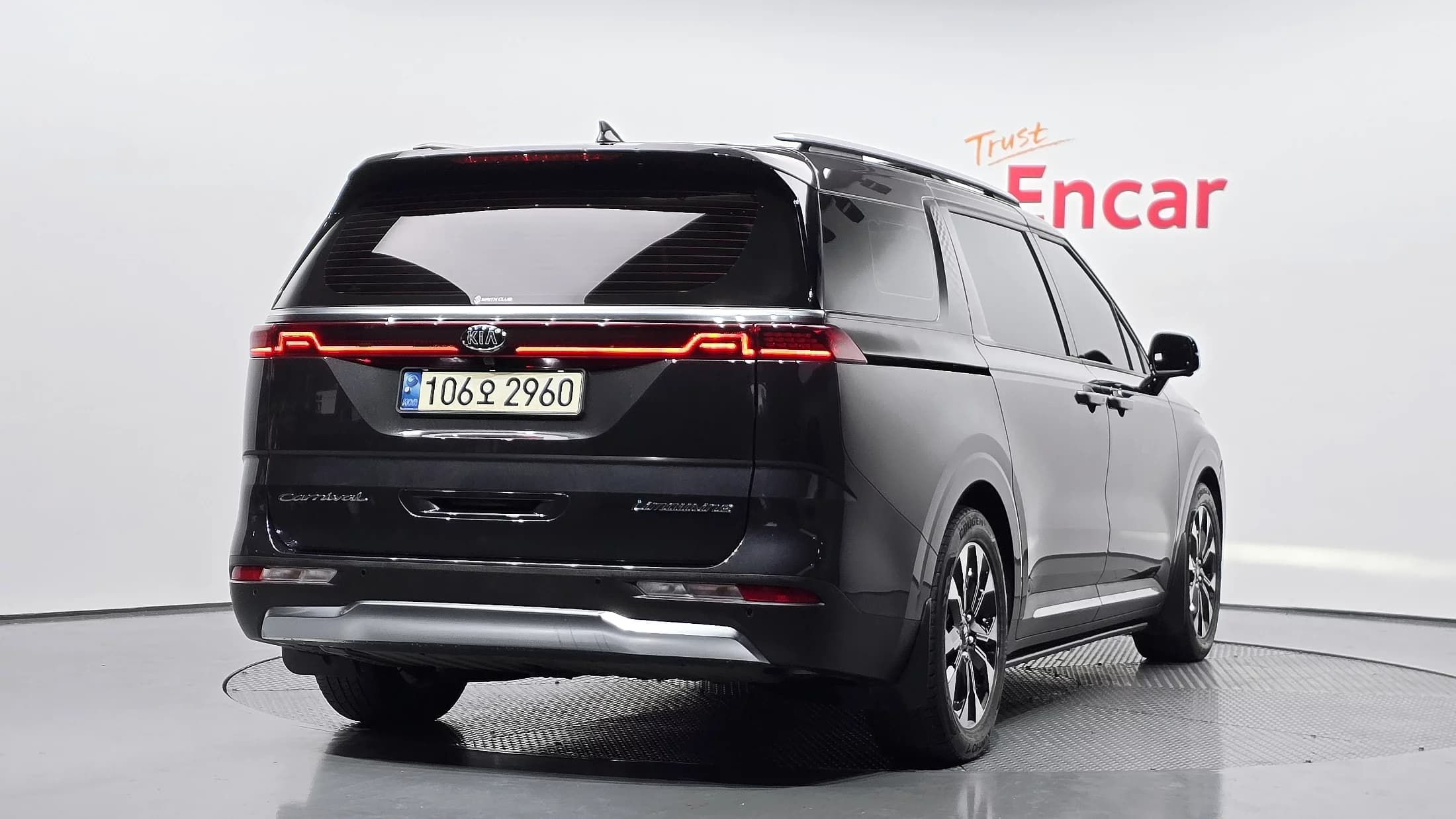 Kia Carnival 7-Seater Signature, 2021 г. 61002 км. — фото 2