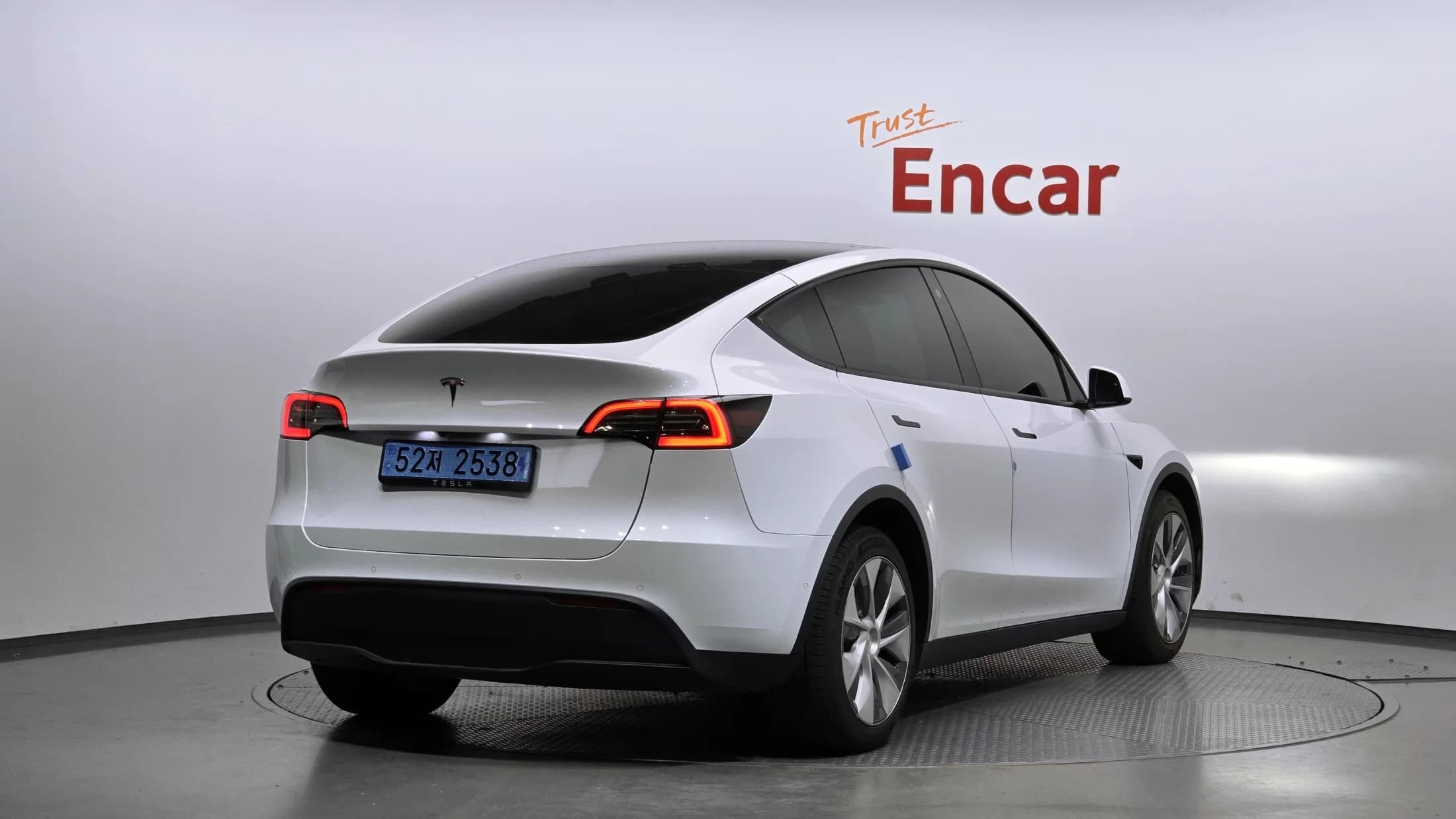 Tesla Model Y Long Range, электромобиль, 2022 г. 68368 км. — фото 2