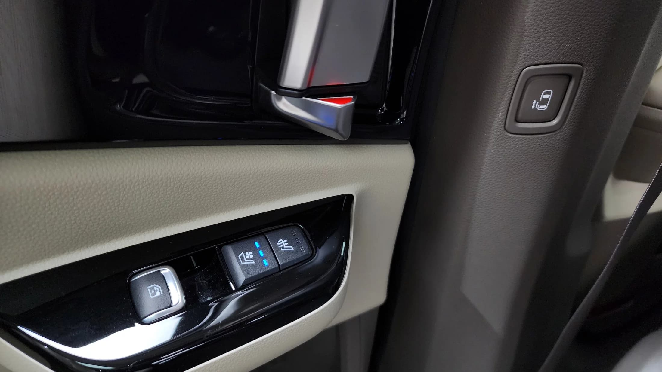 Kia Carnival 9-Seater Signature, 2021 г. 47923 км. — фото 19