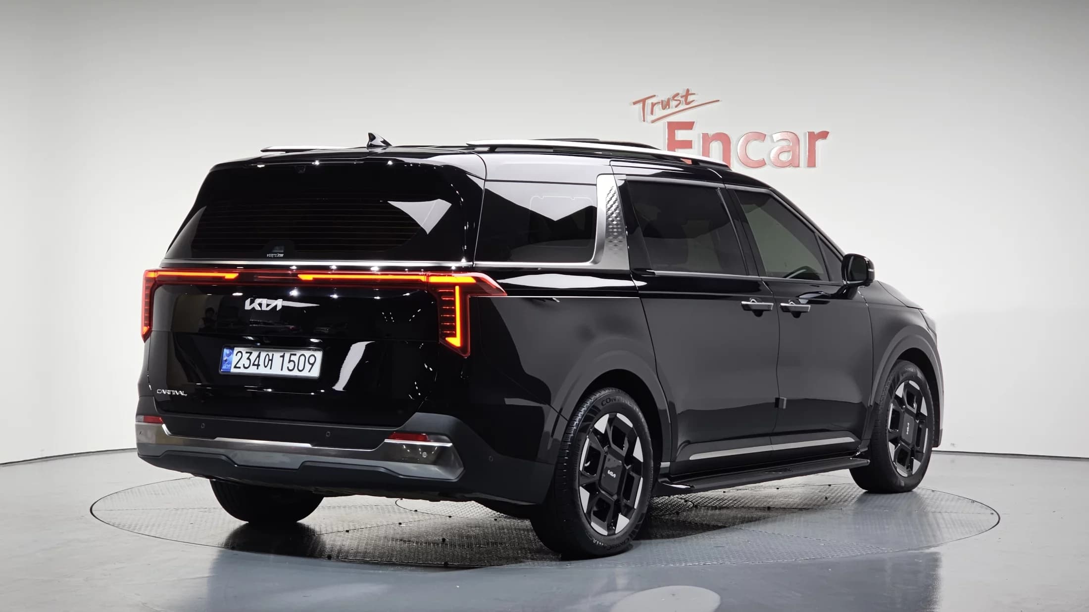 Kia Carnival 9-Seater Signature, 2024 г. 29576 км.
