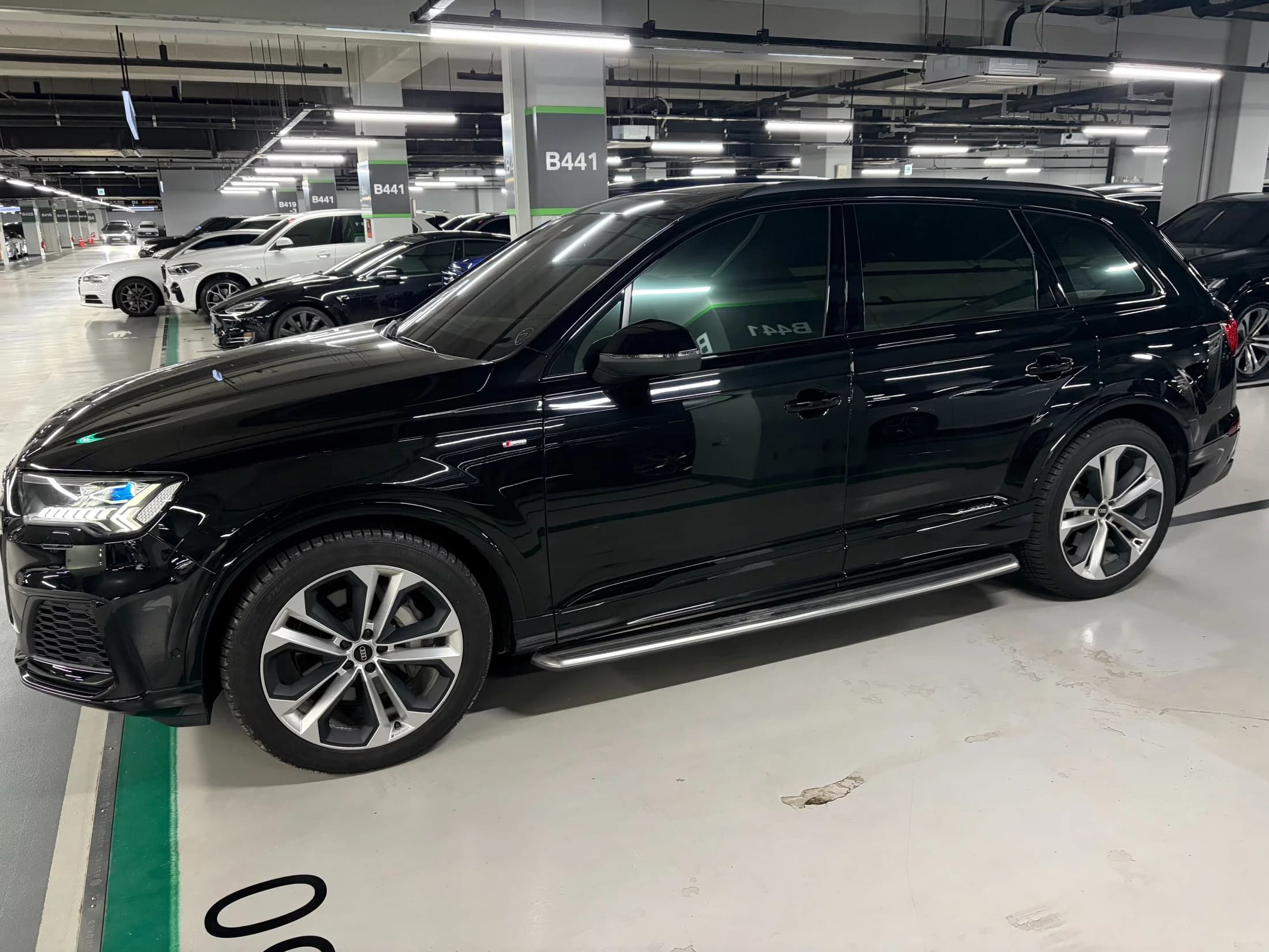 Audi Q7 55 TFSI Quattro Premium, 2023 г. 25996 км. — фото 4