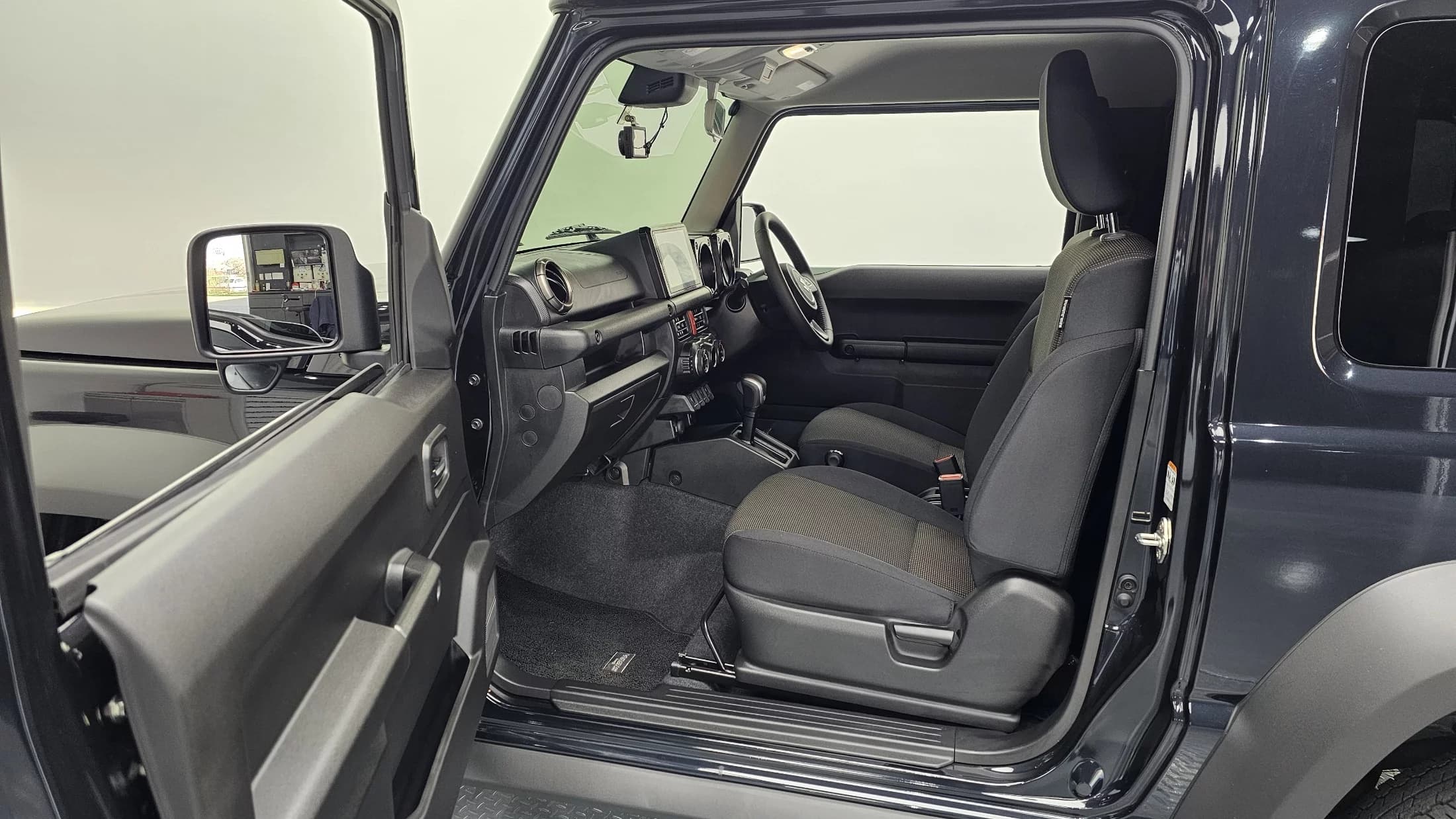 Suzuki JIMNY 1.5, 2023 г. 753 км. — фото 11