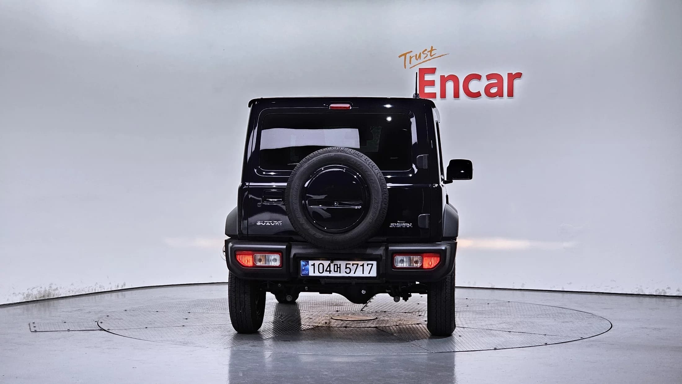 Suzuki JIMNY 1.5, 2023 г. 753 км. — фото 4