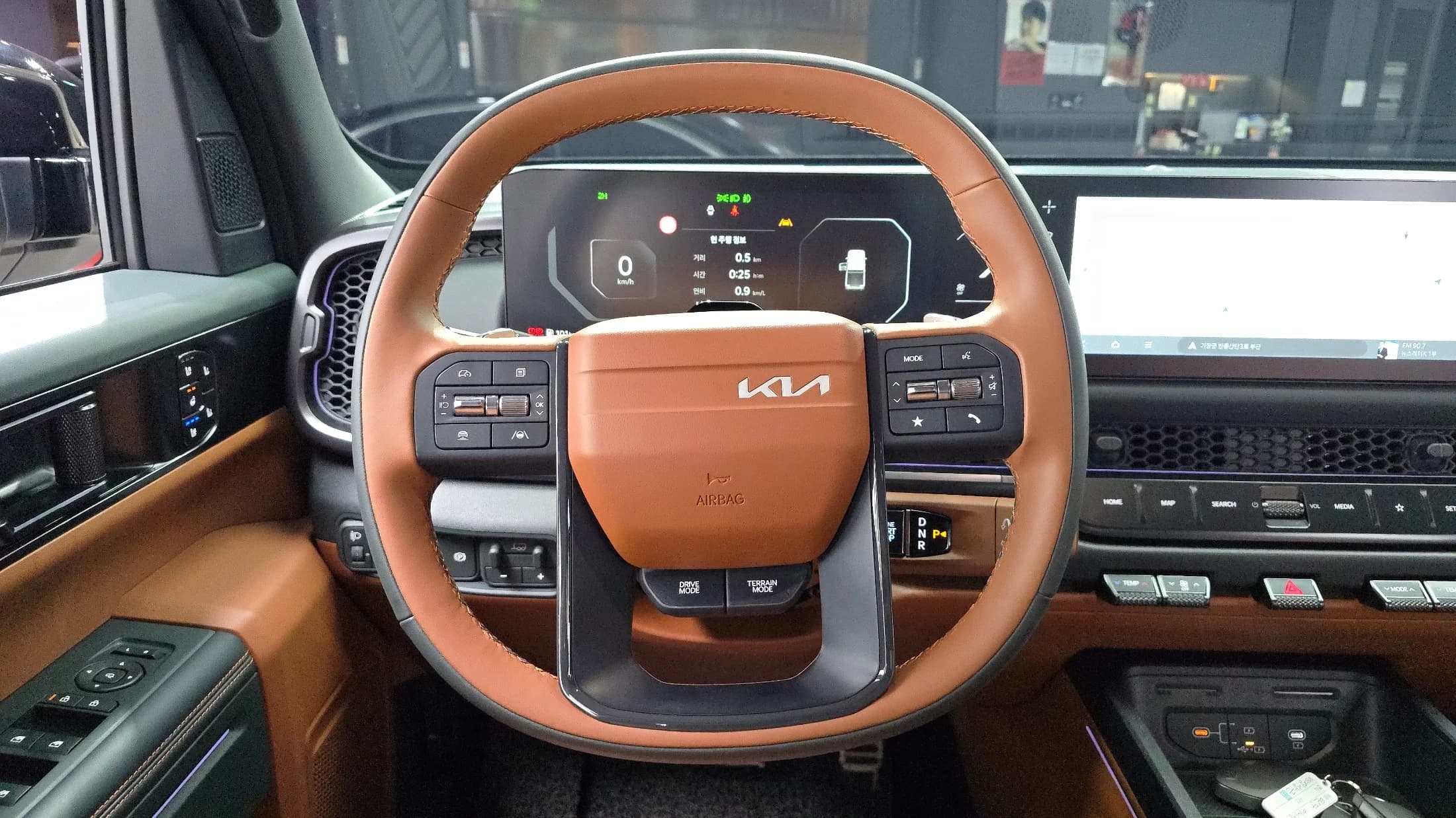 Kia Tasman 2.5T Gasoline 4WD X-Pro, 2025 г. 7464 км. — фото 13