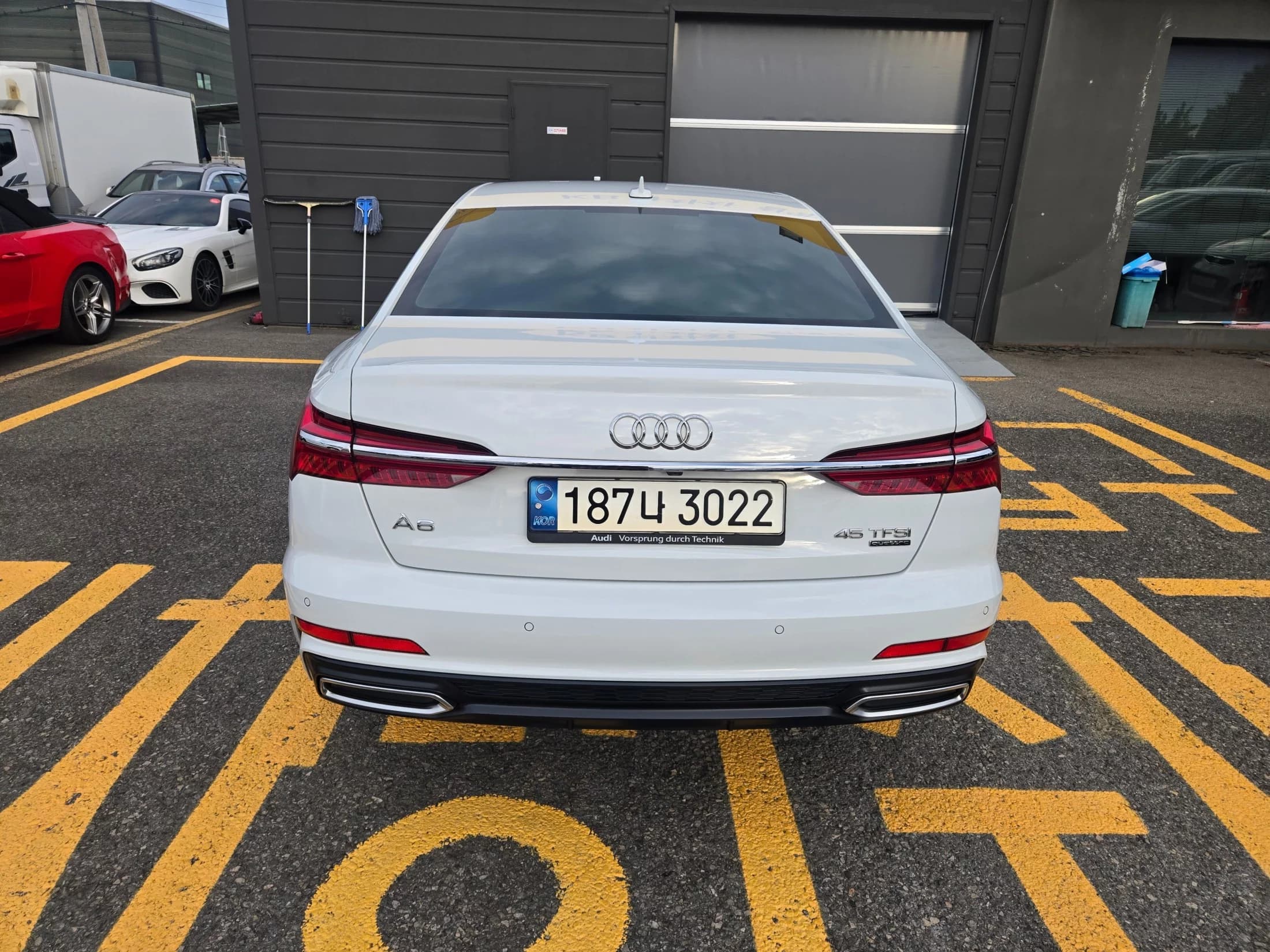 Audi A6 45 TFSI Quattro Premium, 2022 г. 54911 км. — фото 3