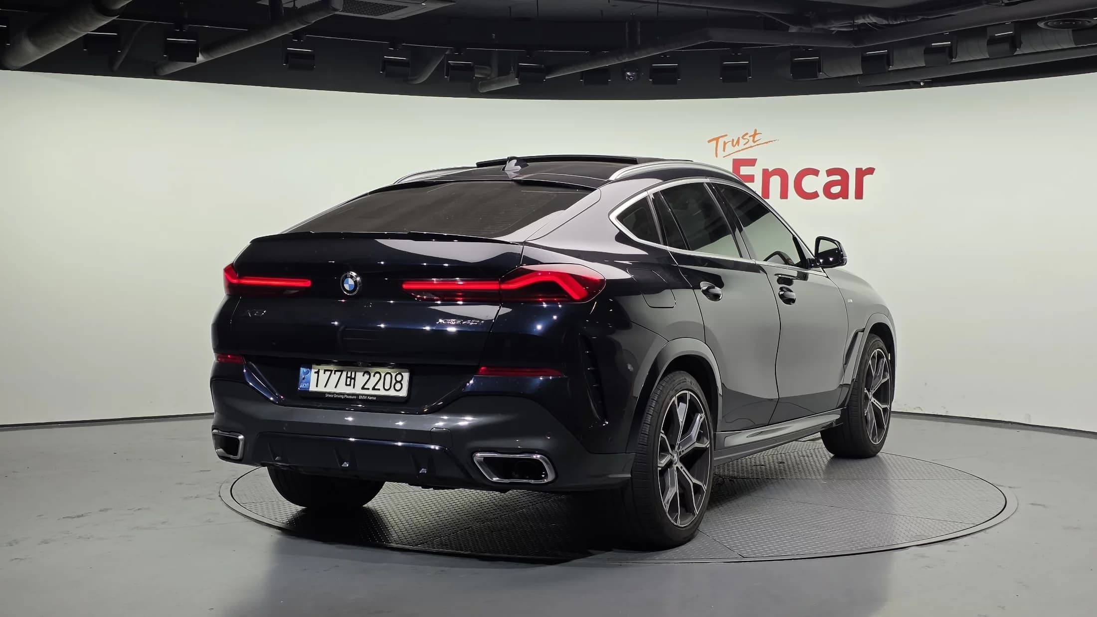 BMW X6 xDrive40i M Sport, 2021 г. 63280 км. — фото 2