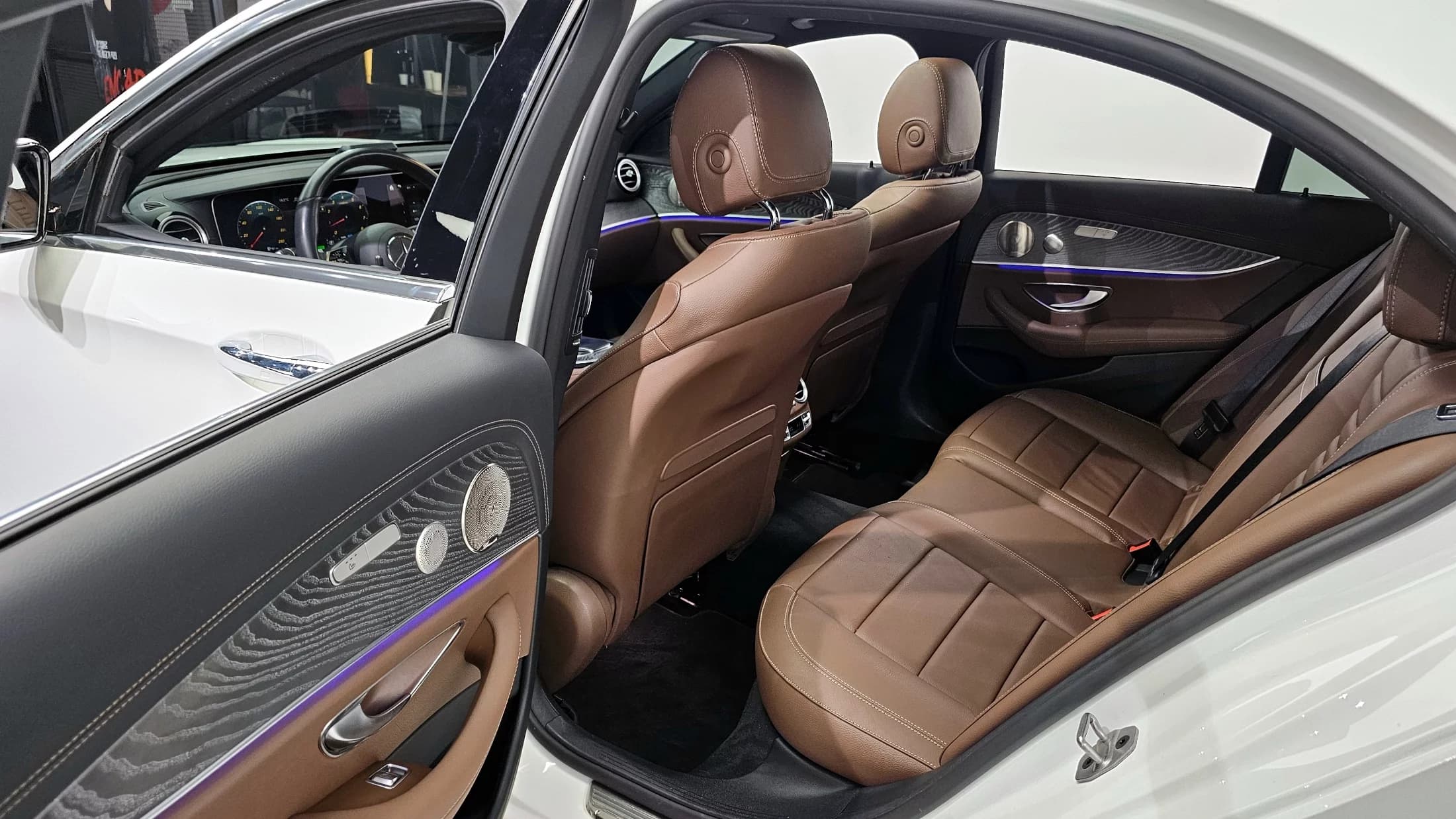 Mercedes-Benz E-Class E350 4MATIC Avantgarde, 2022 г. 67980 км. — фото 11