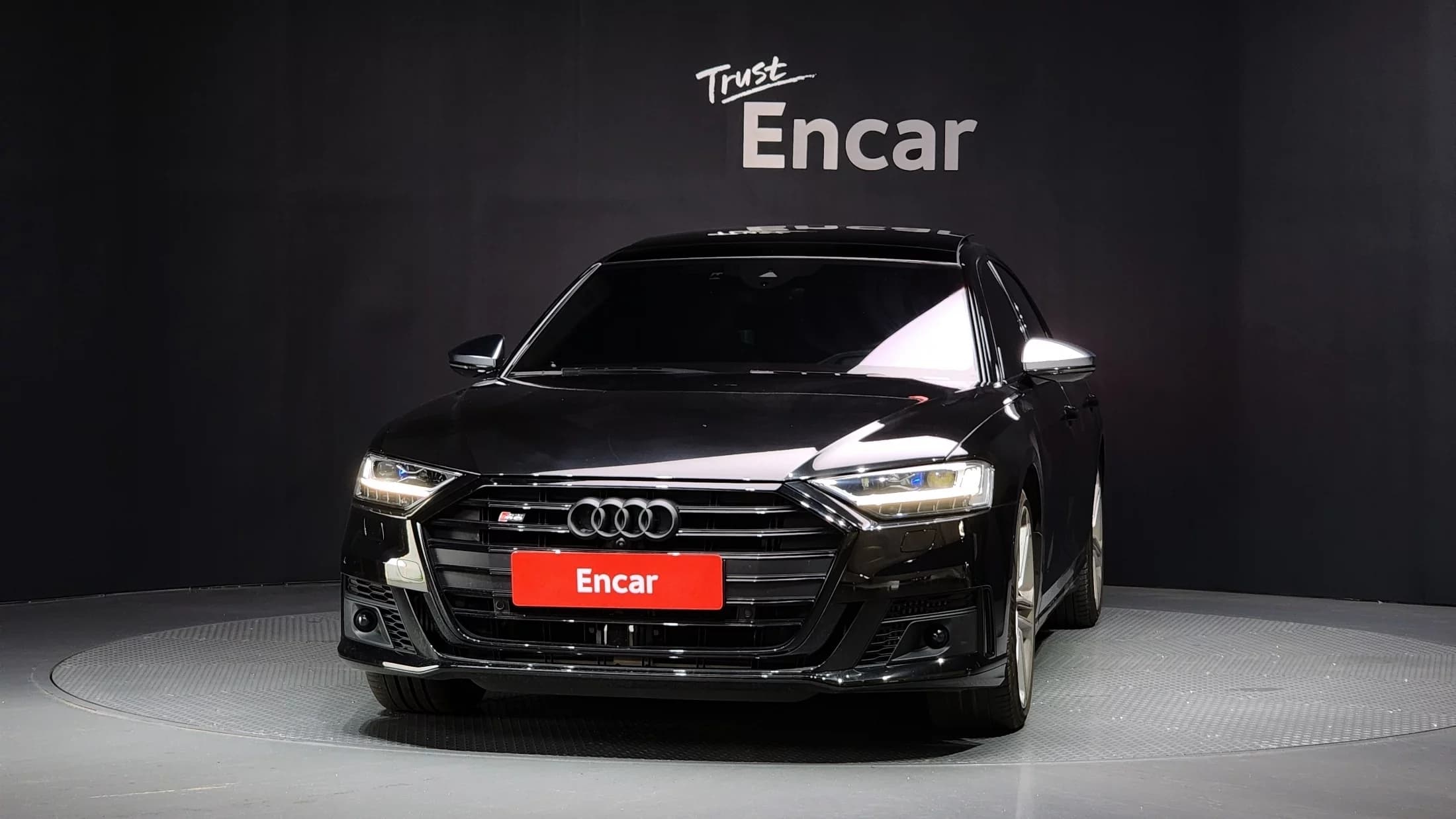 Audi S8 4.0 TFSI Quattro LWB, 2021 г. 32692 км. — фото 3