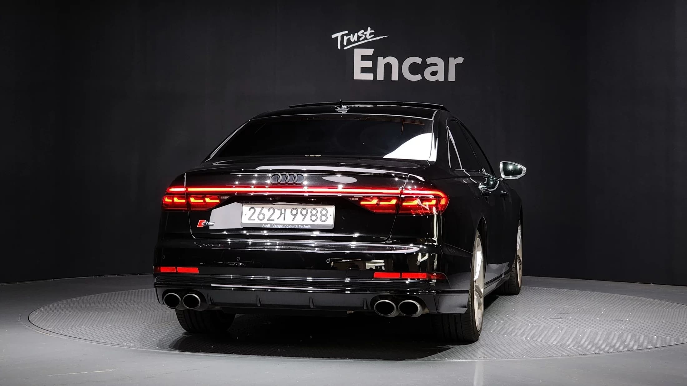 Audi S8 4.0 TFSI Quattro LWB, 2021 г. 32692 км. — фото 4