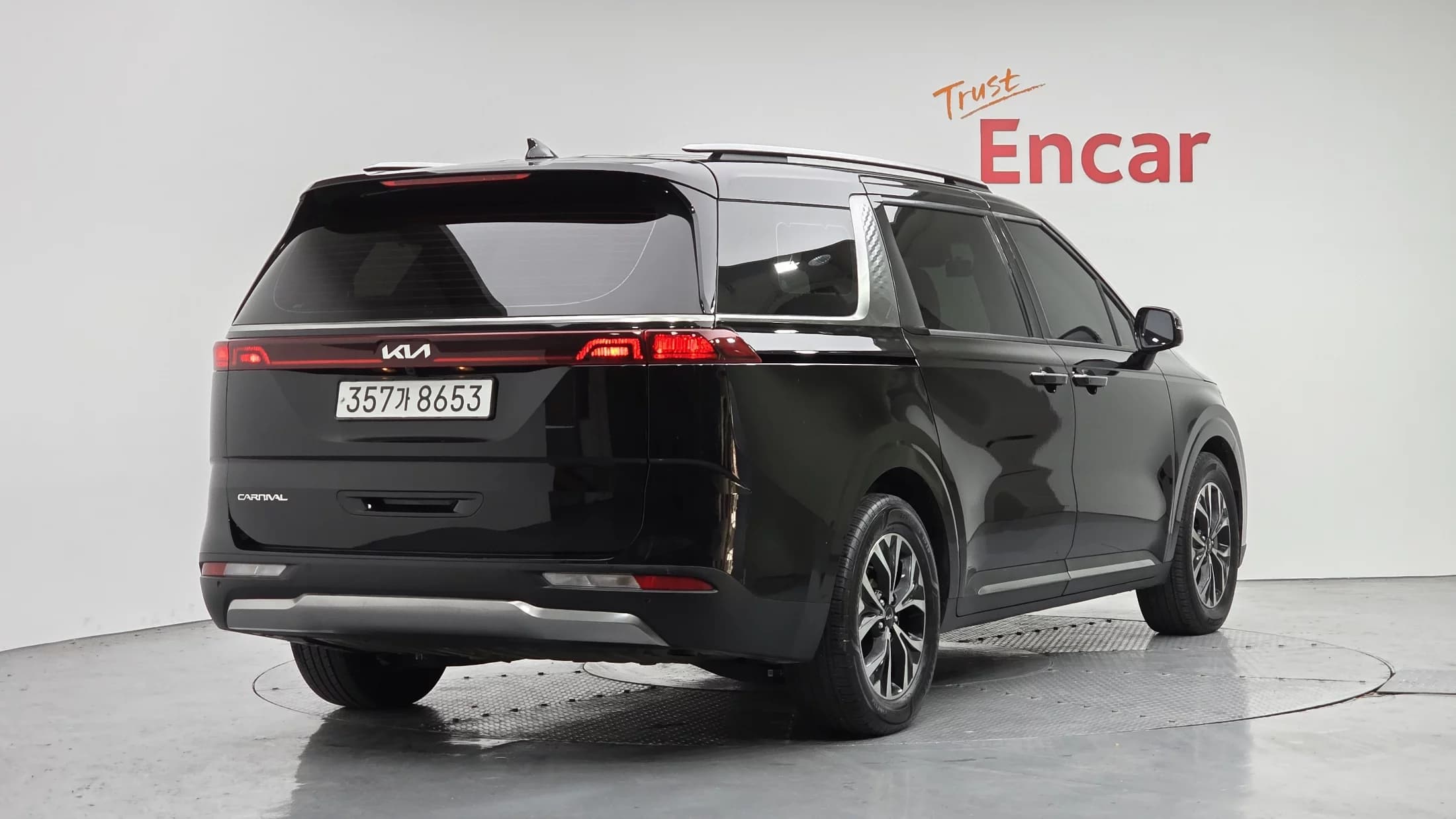 Kia Carnival 9-Seater Noblesse, 2022 г. 96739 км. — фото 2