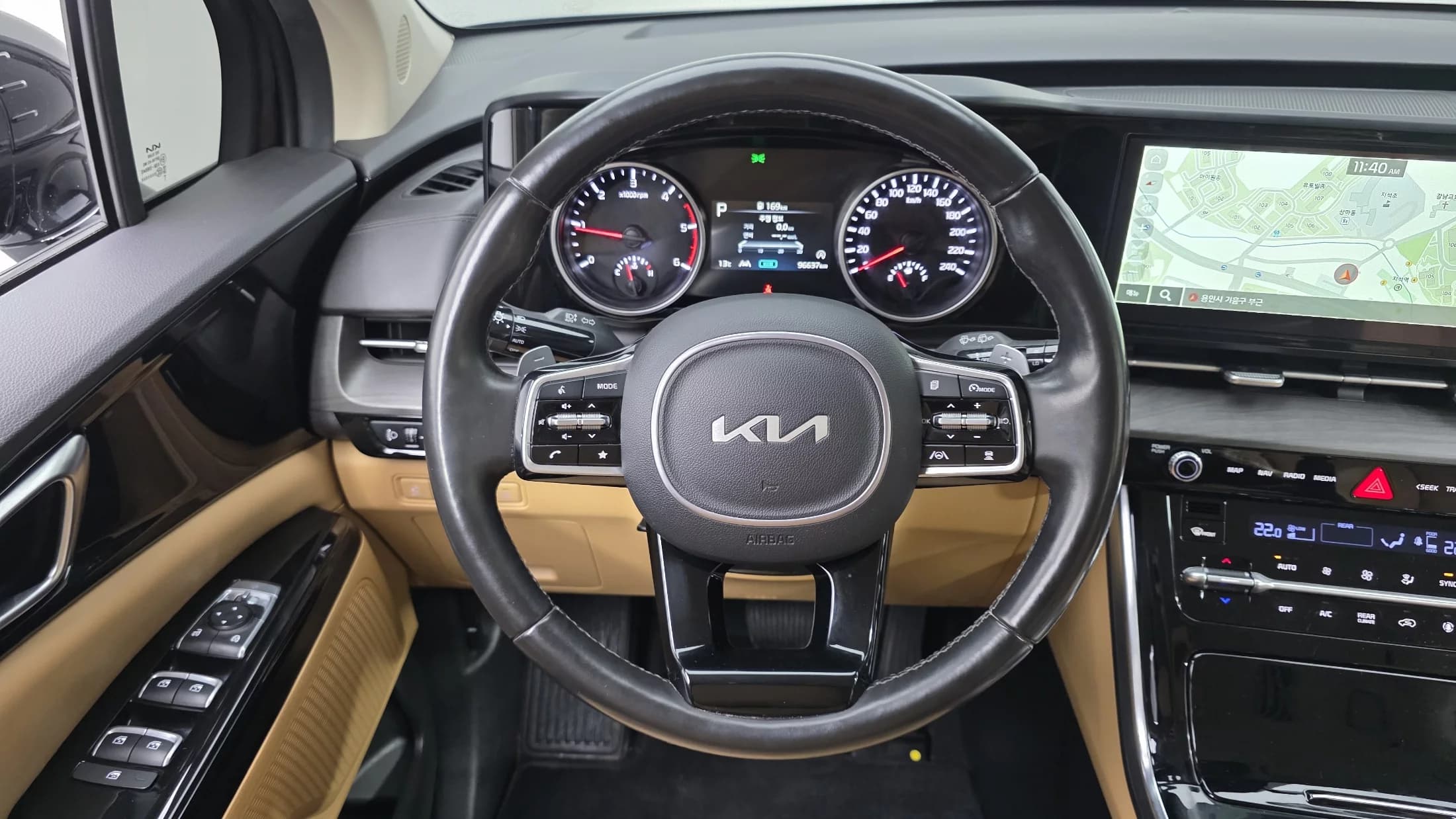 Kia Carnival 9-Seater Noblesse, 2022 г. 96739 км. — фото 13