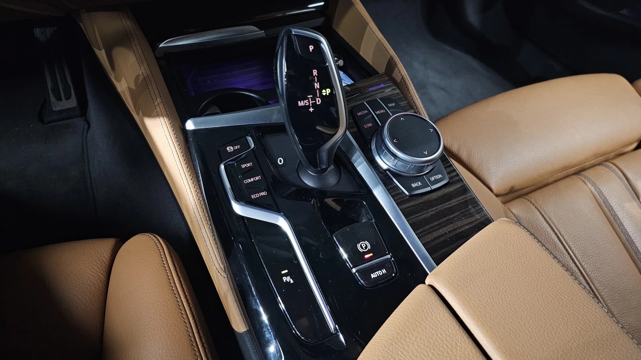 BMW 5-Series 520i M Sport, 2022 г. 34543 км. — фото 9