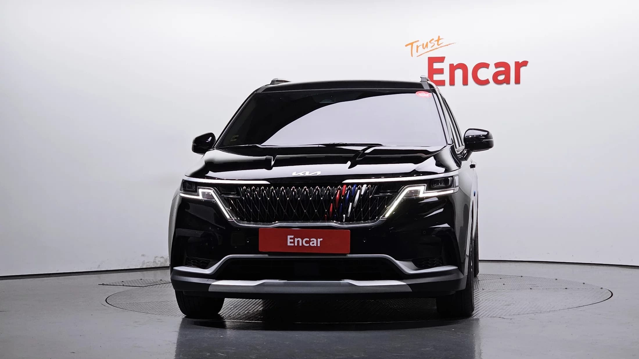 Kia Carnival 9-Seater Prestige, 2021 г. 37295 км. — фото 3