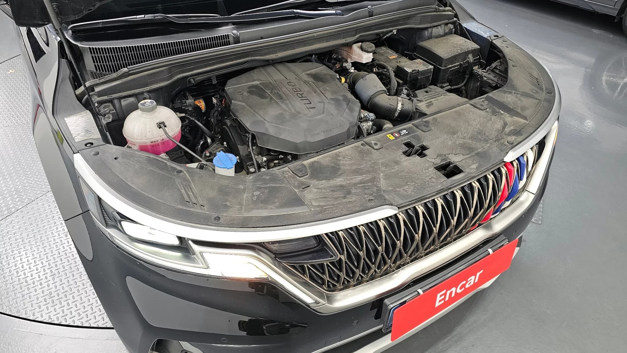 Kia Carnival 9-Seater Prestige, 2021 г. 37295 км. — фото 6