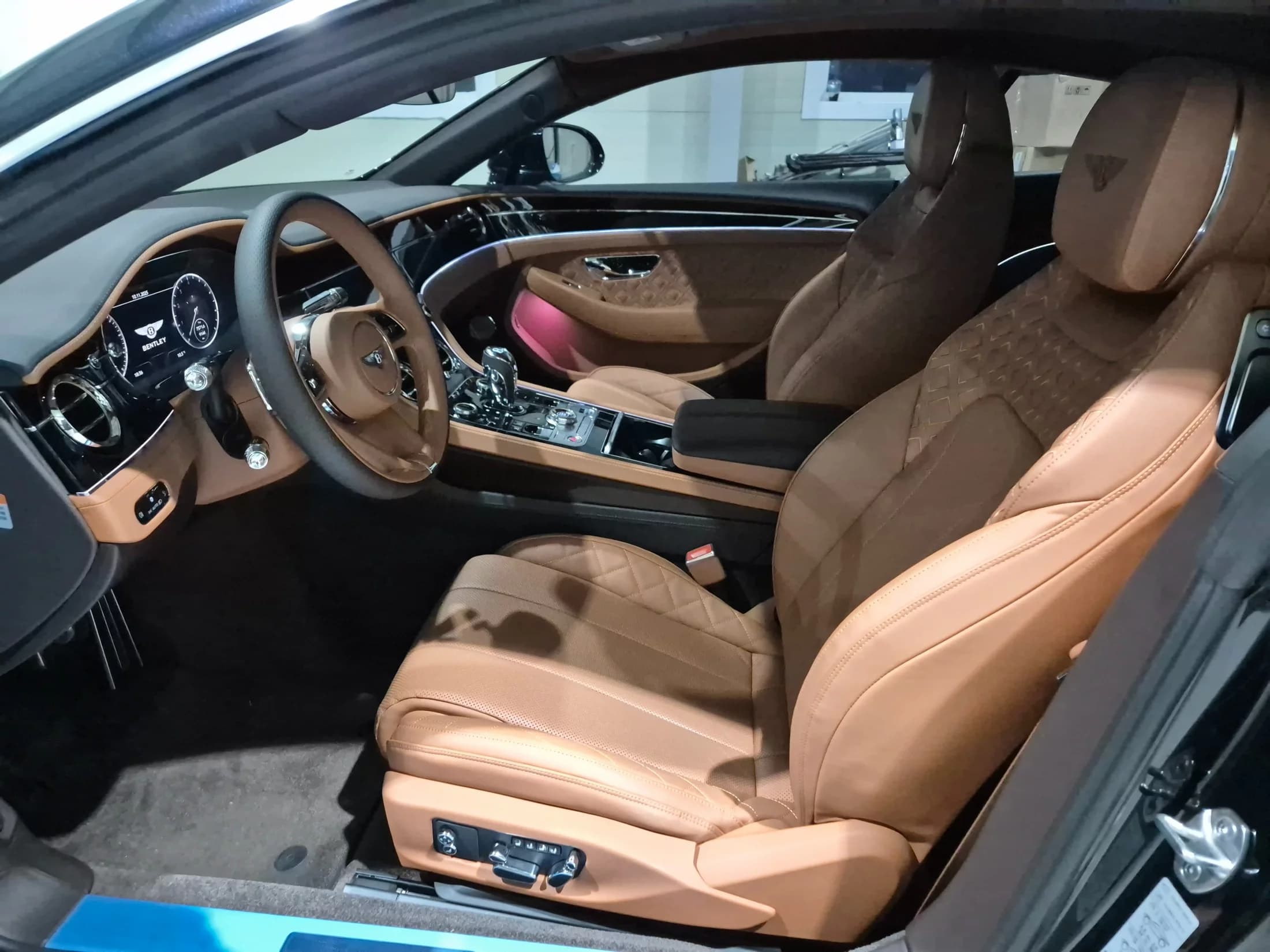 Bentley Continental GT 4.0 GT, 2022 г. 9161 км. — фото 6