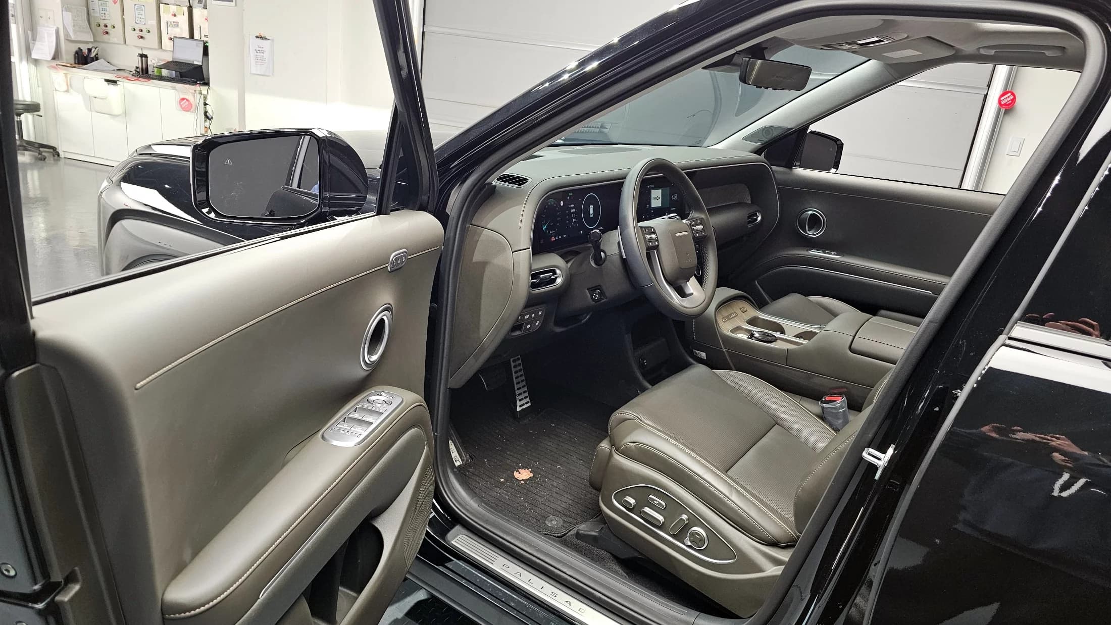 Hyundai Palisade Gasoline 2.5T 4WD 7-Seater Calligraphy, 2025 г. 17616 км. — фото 10