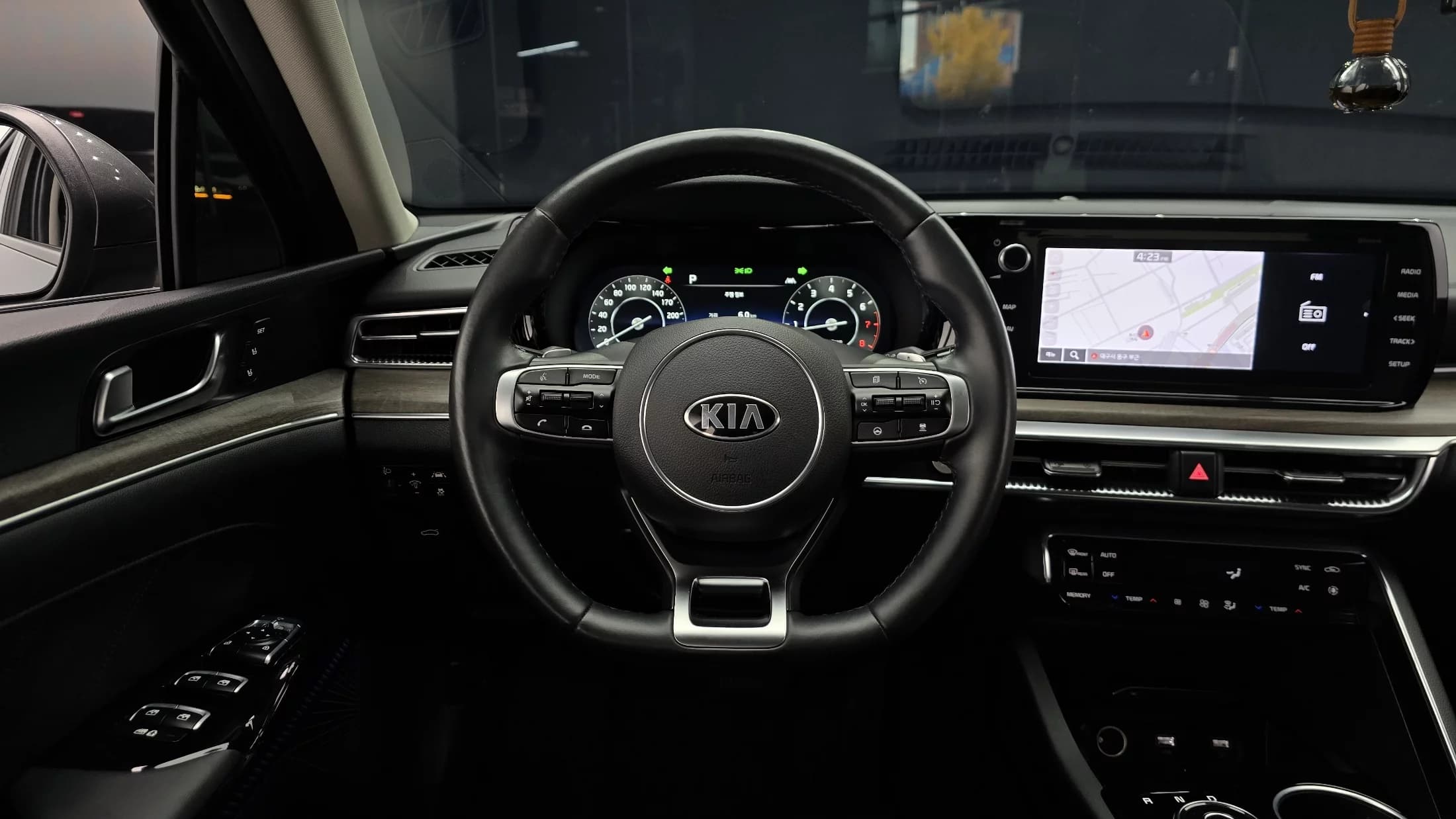 Kia K5 (Киа Оптима) 1.6 Turbo Signature, 2021 г. 38964 км. — фото 13