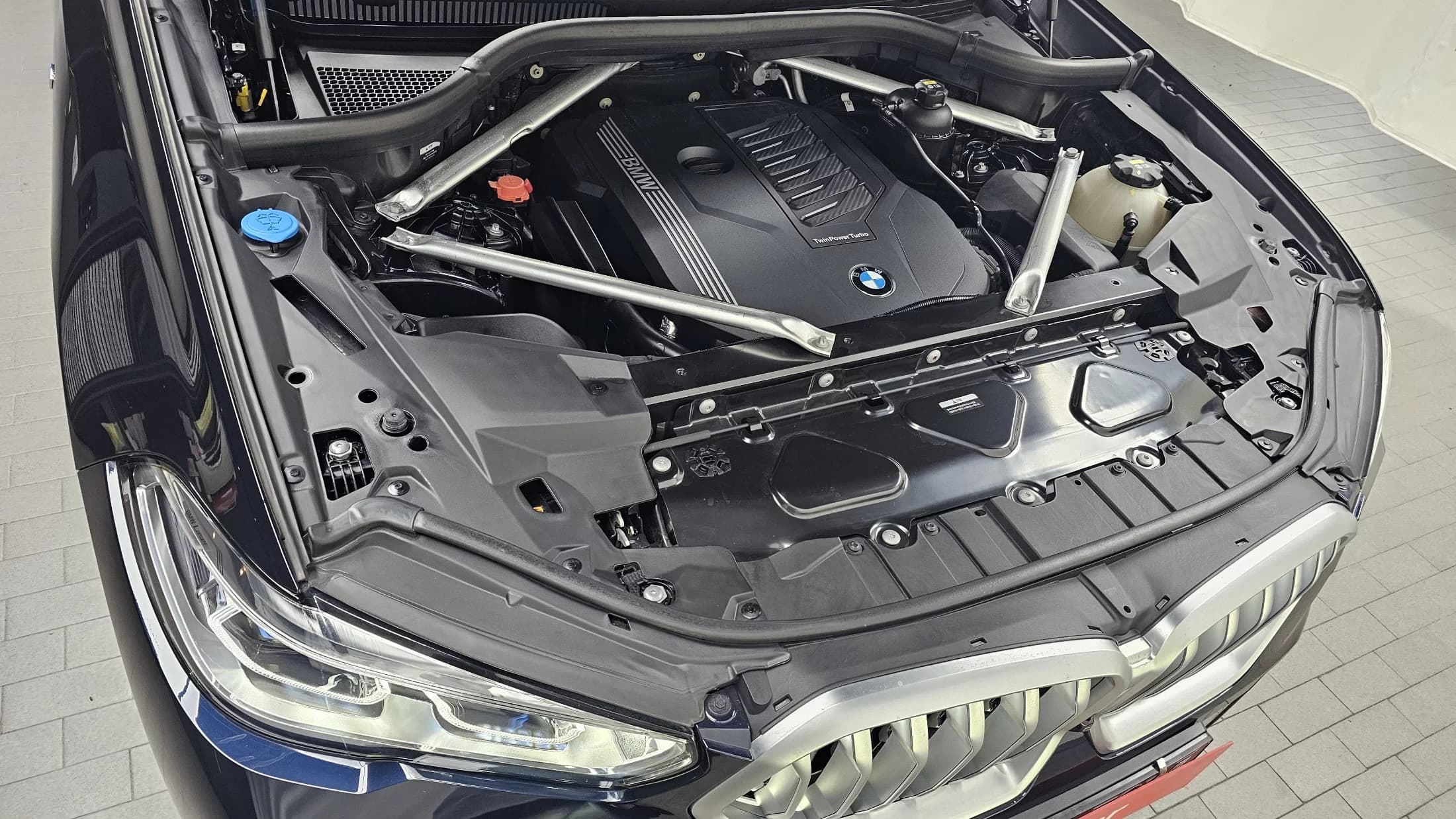BMW X6 xDrive40i M Sport, 2022 г. 34420 км. — фото 6