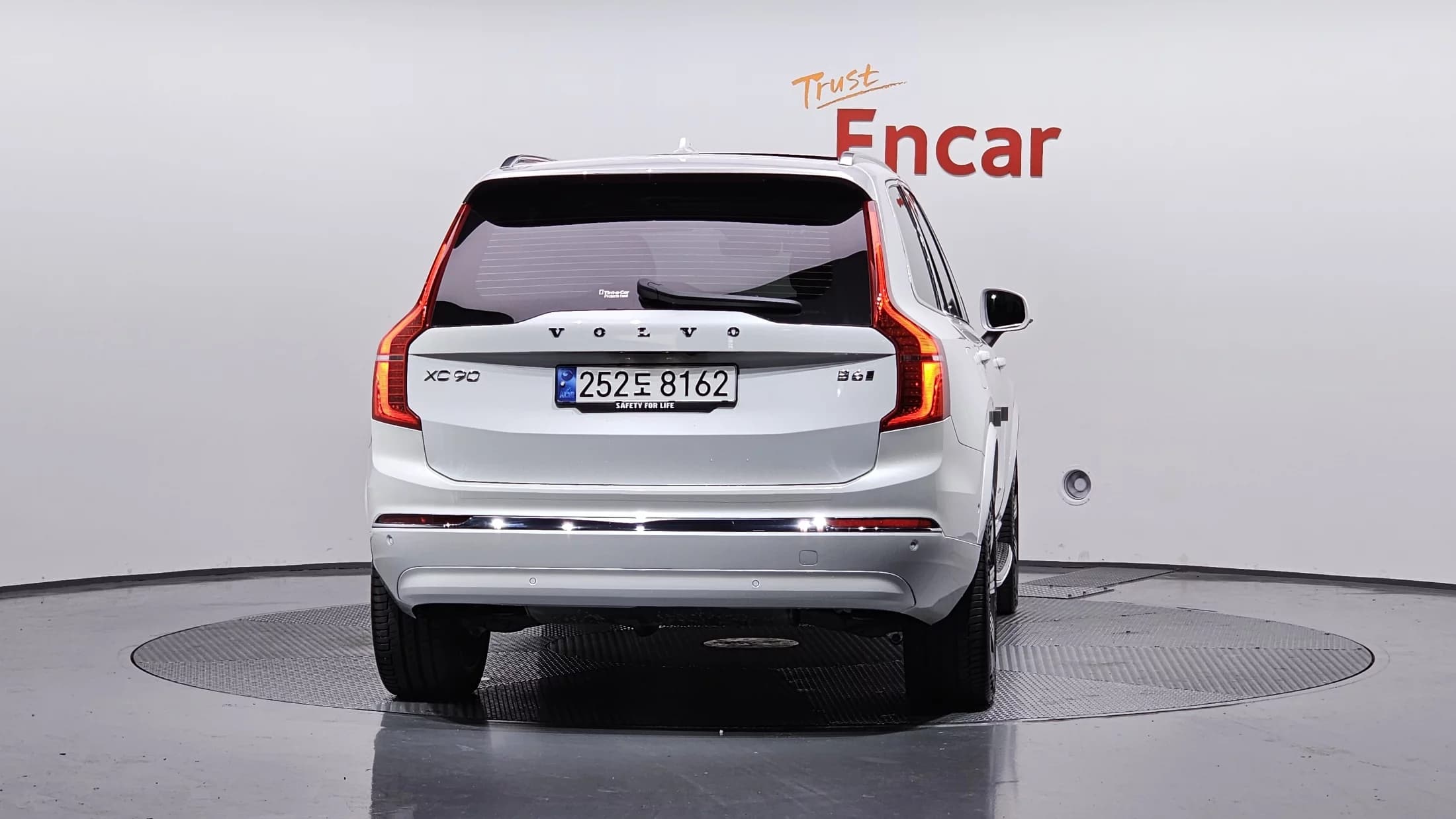 Volvo XC90 B6 Ultimate Bright, 2024 г. 9293 км. — фото 4