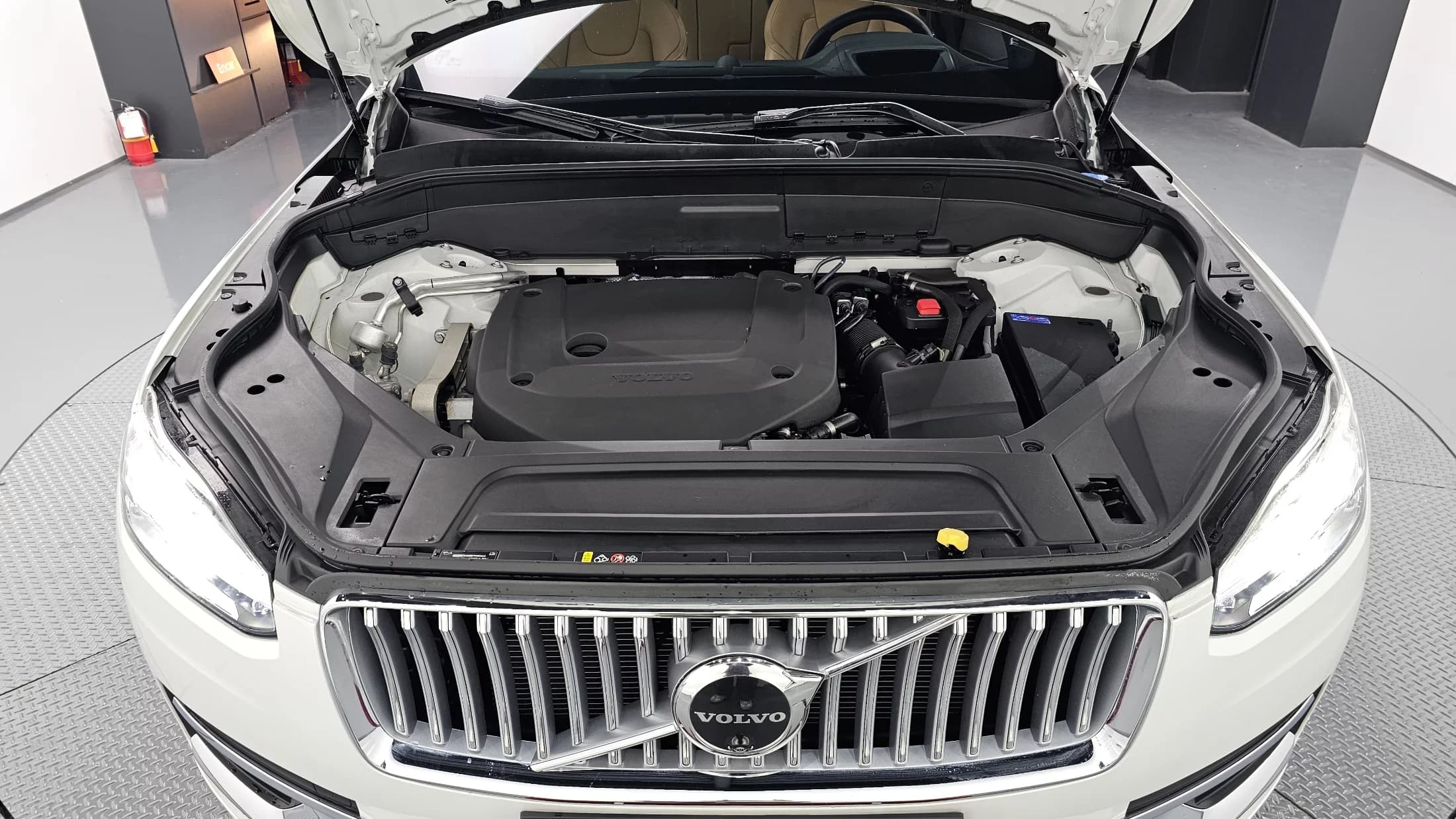 Volvo XC90 B6 Ultimate Bright, 2024 г. 9293 км. — фото 6